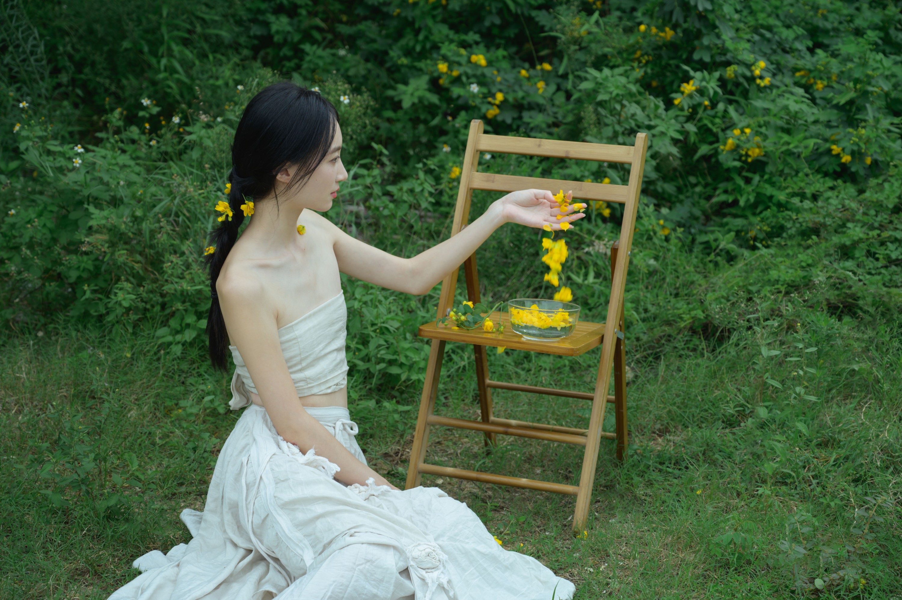 图片[5]-阿吉缘子 – 《黄槐花开》[18P]-COS写真在线网