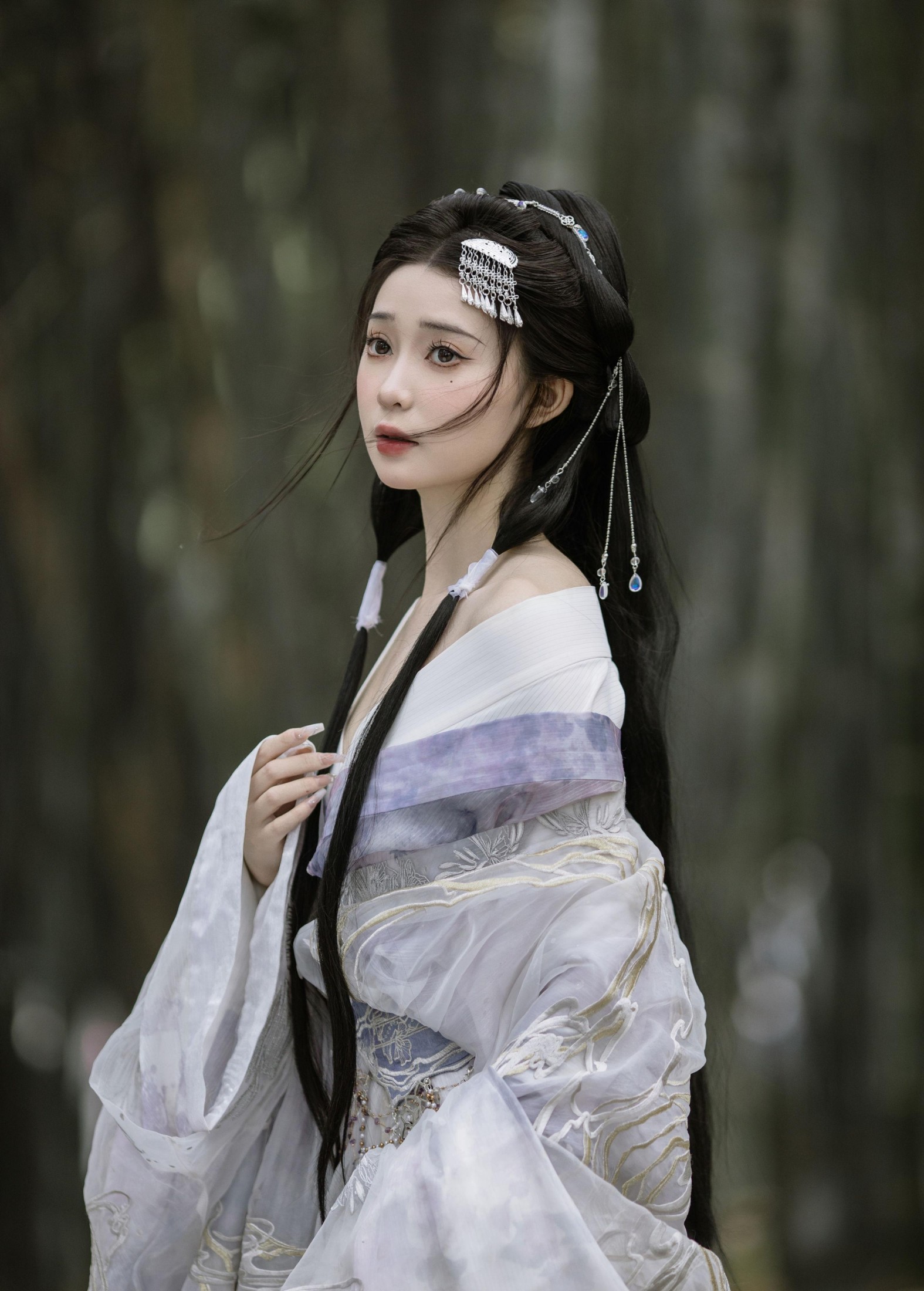 图片[2]-褚鸢鸢 – 《今天的风是杜鹃花香》[18P]-COS写真在线网