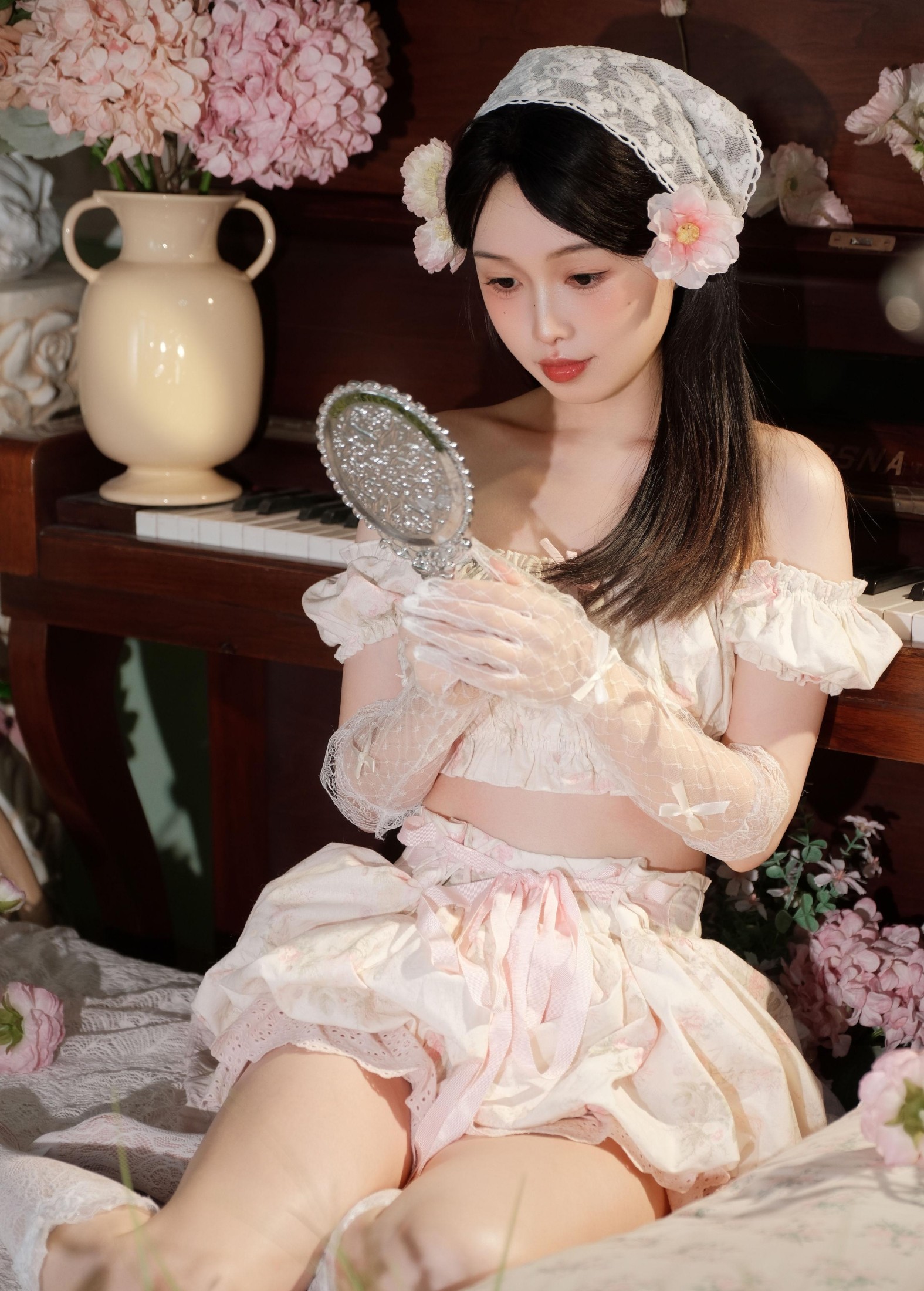 图片[2]-酸奶加心好好次 – 《花》[18P]-COS写真在线网
