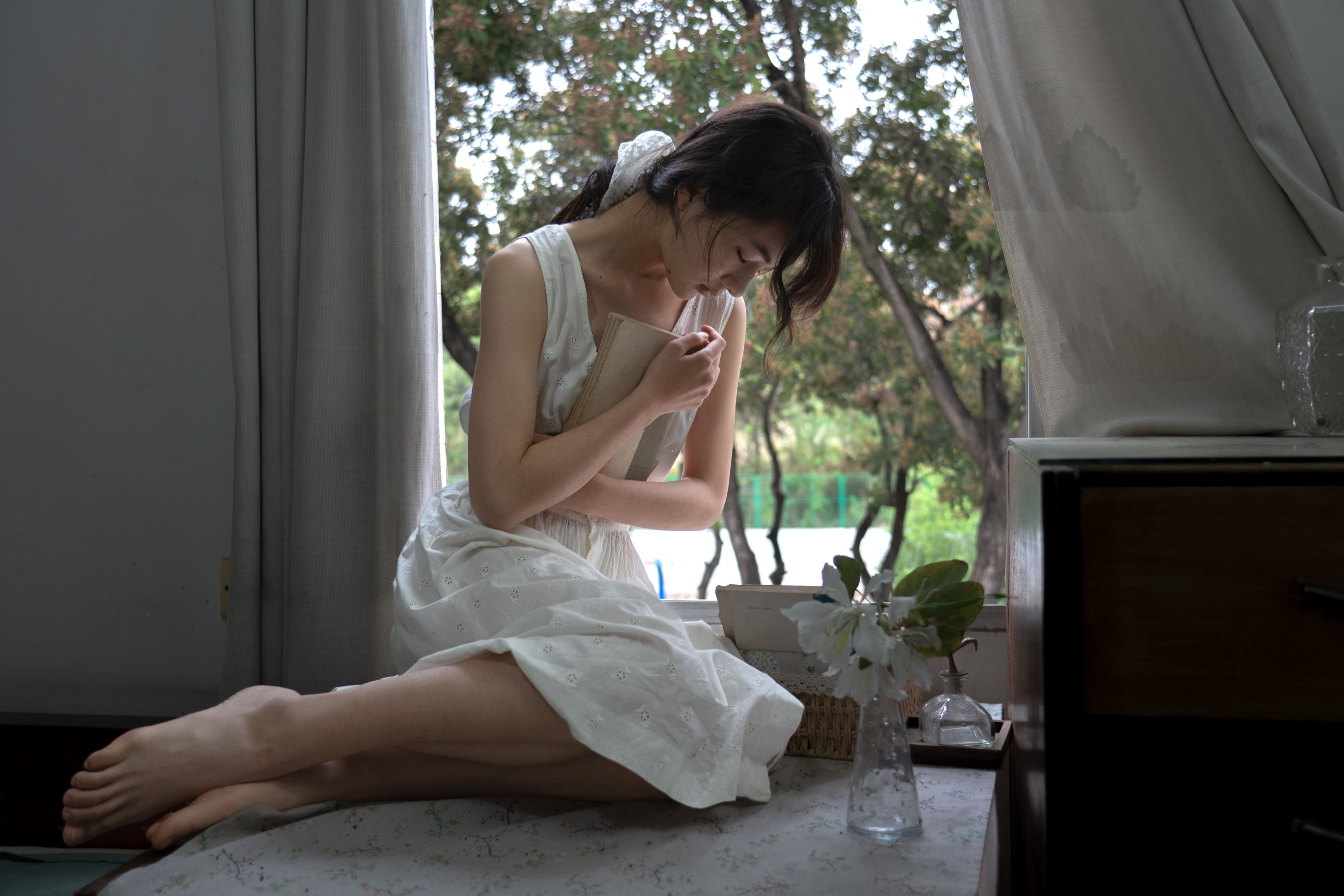 图片[3]-小雨天气 – 《窗畔漫读》[17P]-COS写真在线网