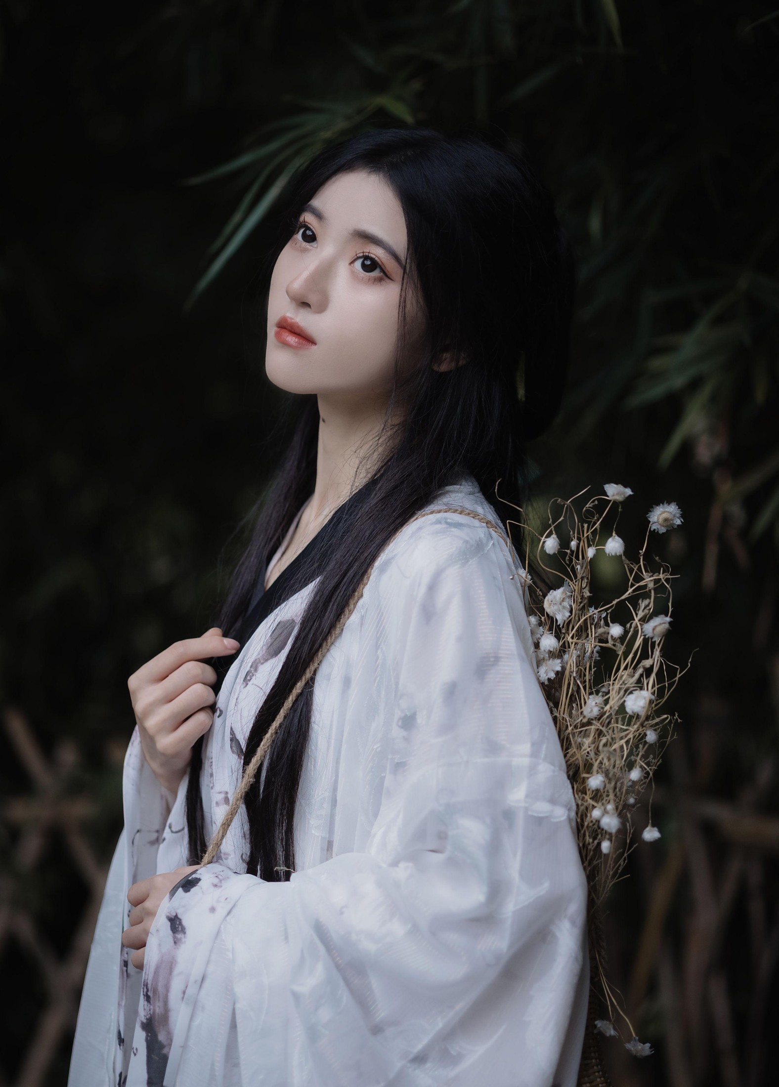 图片[2]-当初叫人家小田田 – 《倚楼听风雨》[27P]-COS写真在线网