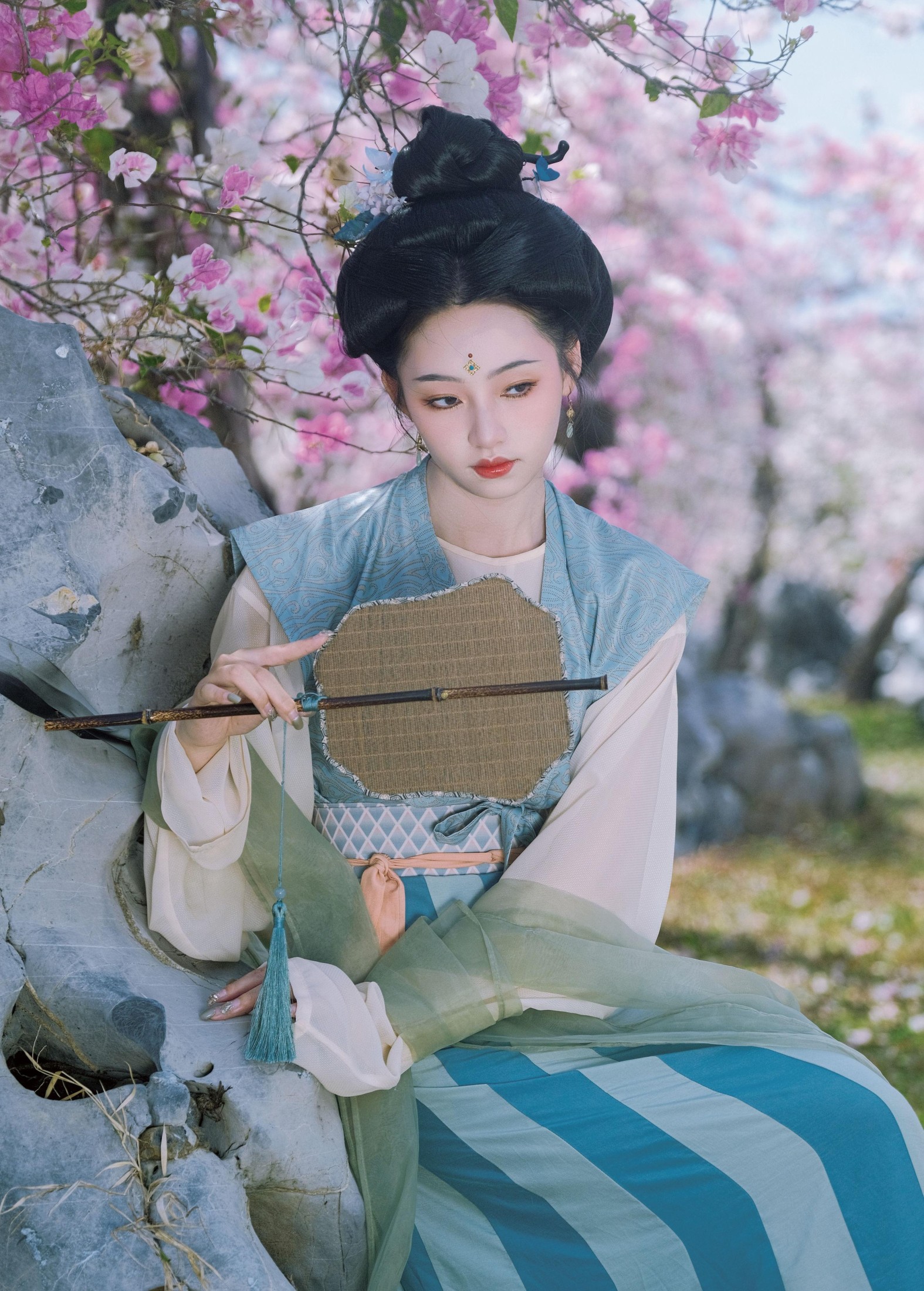 图片[2]-小林 – 《春山》[16P]-COS写真在线网