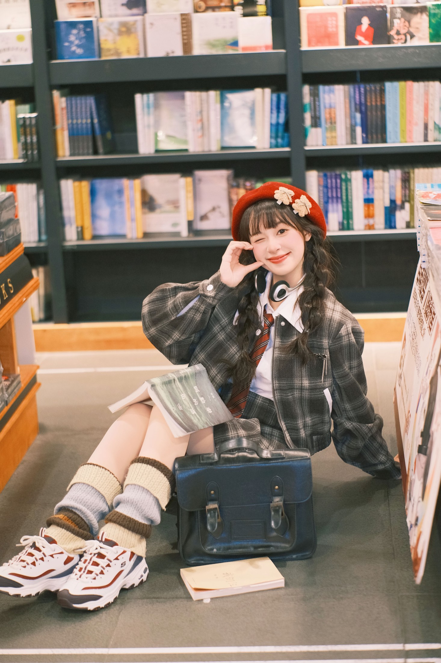 图片[3]-夏芋小年 – 《书店女孩》[20P]-COS写真在线网