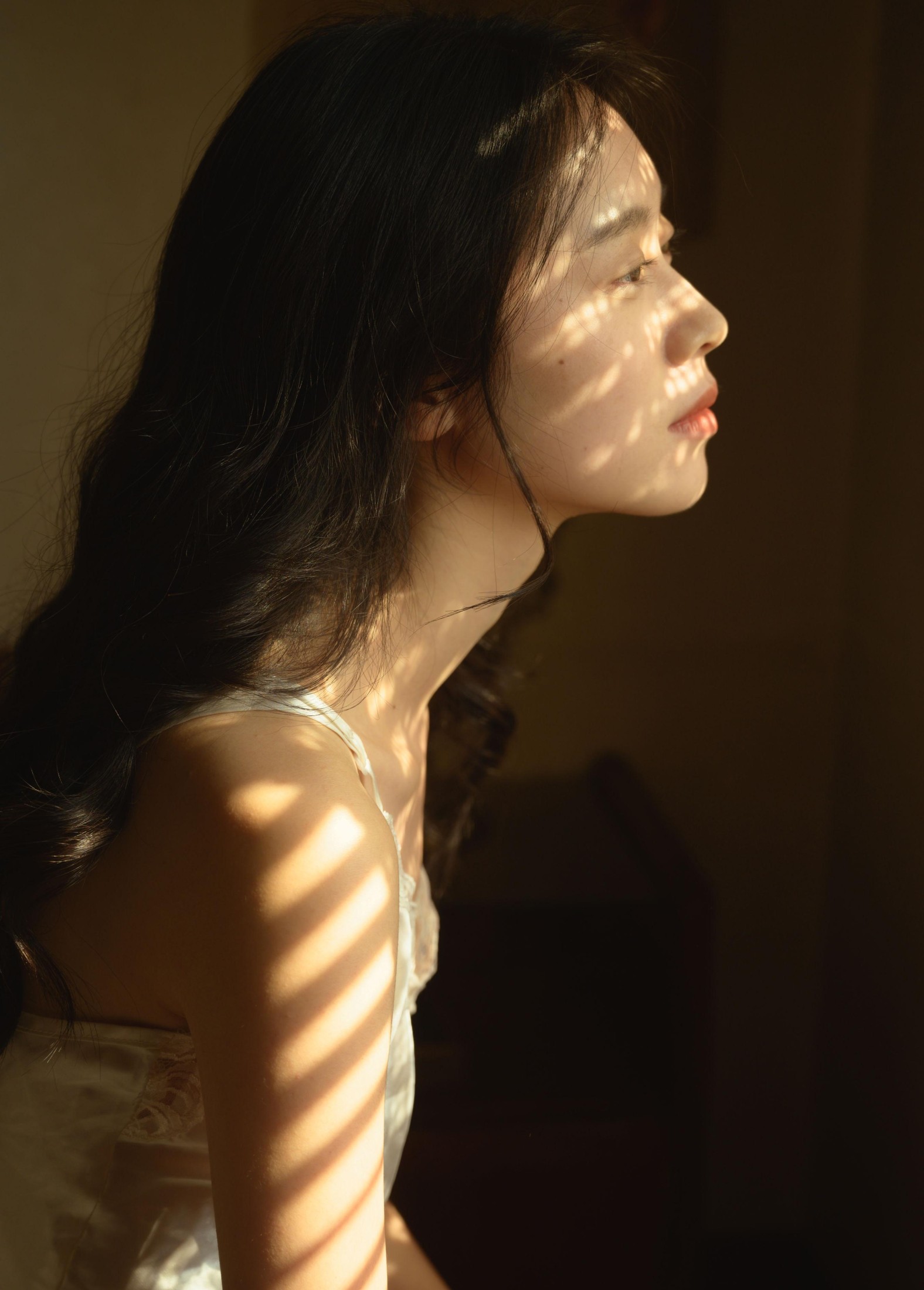 图片[2]-何小絮 – 《在一个无所事事的午后》[19P]-COS写真在线网