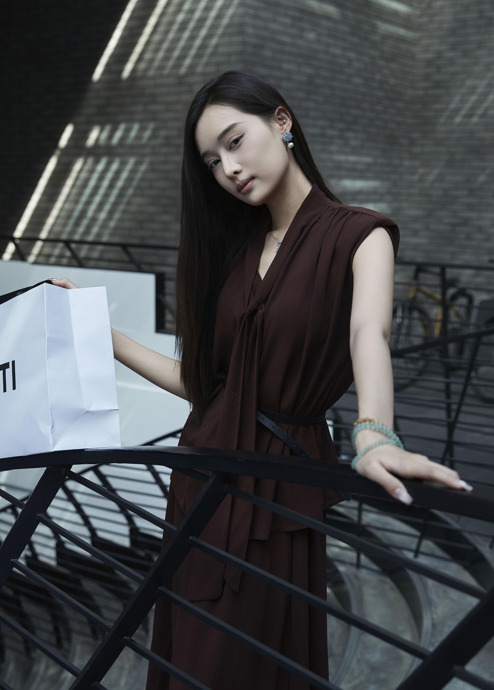 图片[2]-嘉嘉 – 《Street Style Photography》[19P]-COS写真在线网