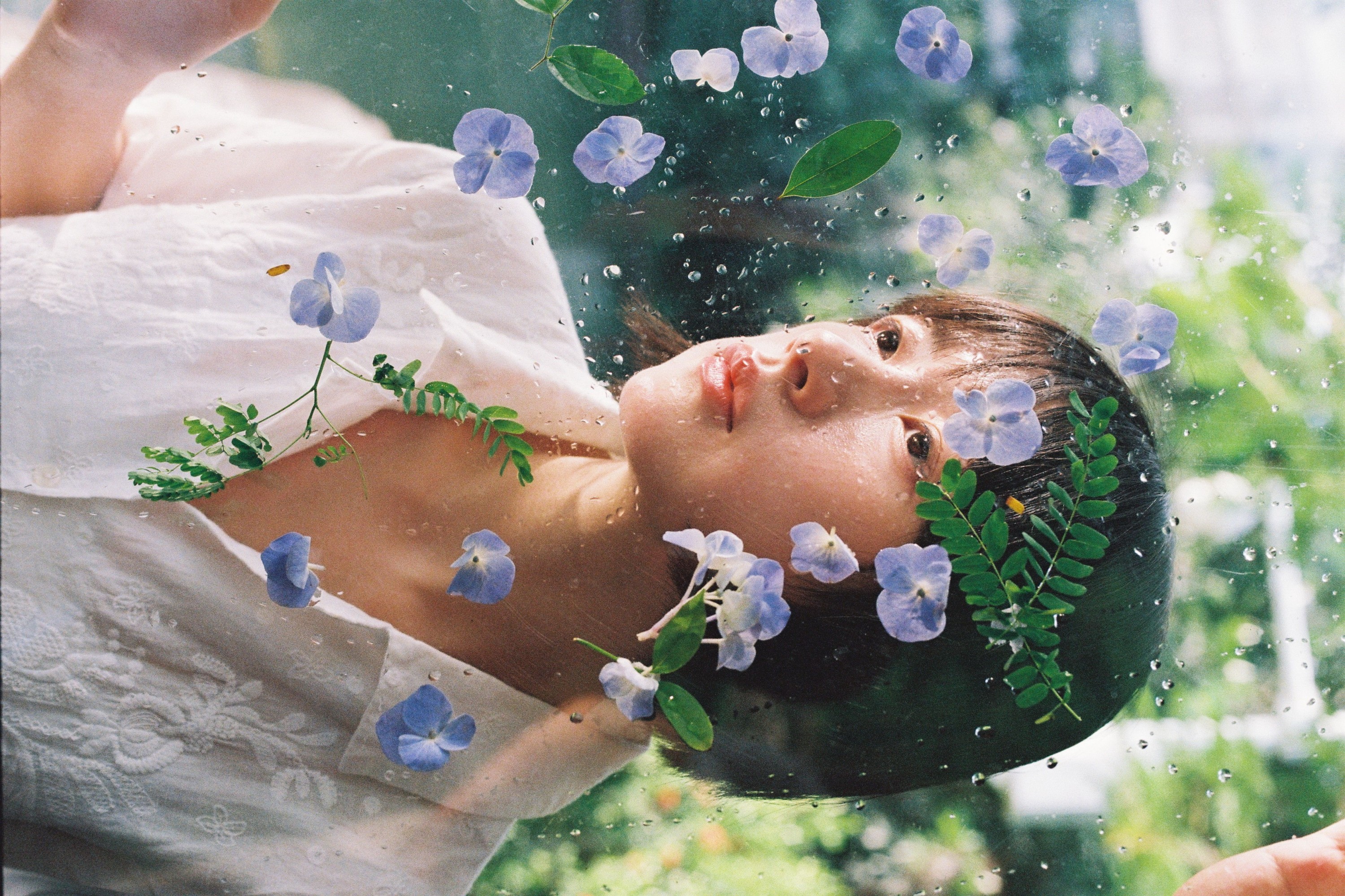 图片[3]-Crystal啦 – 《光的绿意》[13P]-COS写真在线网