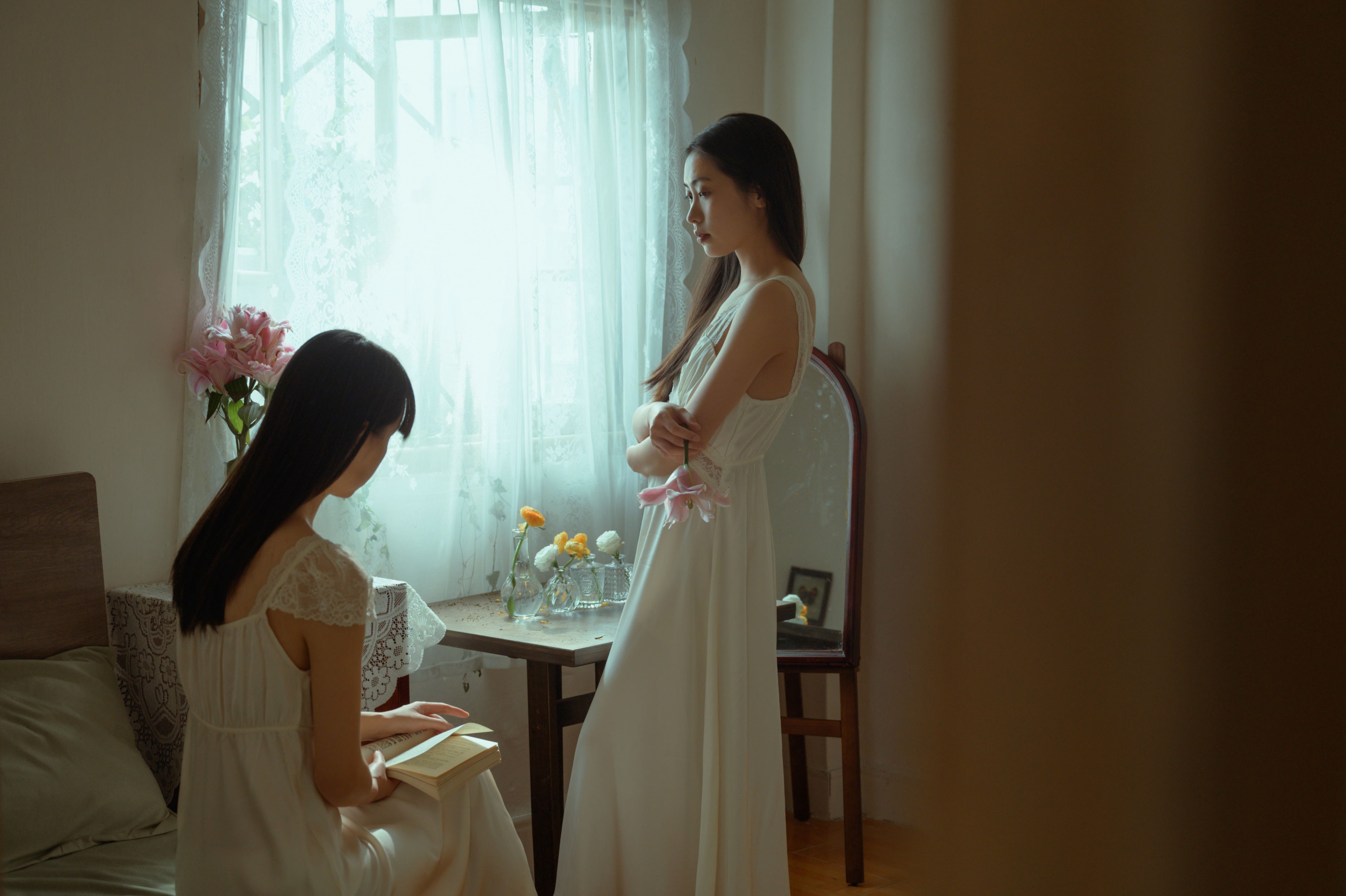 图片[2]-半个月亮 阿梦的虎牙 – 《在每个孤独的瞬息与你相望》[16P]-COS写真在线网