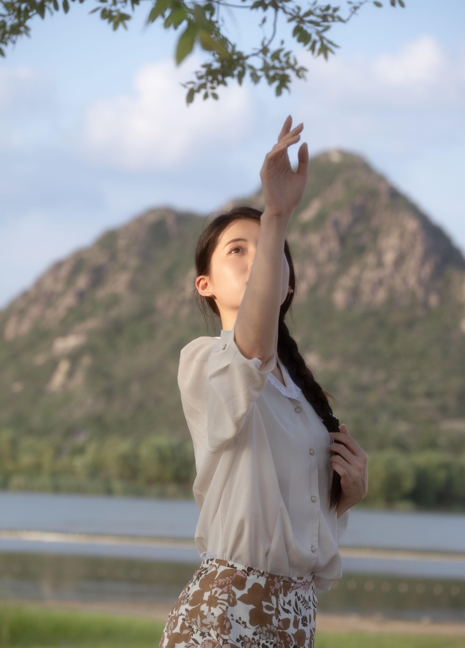 图片[2]-慢声 – 《夏望山楹，晨起侍花》[57P]-COS写真在线网