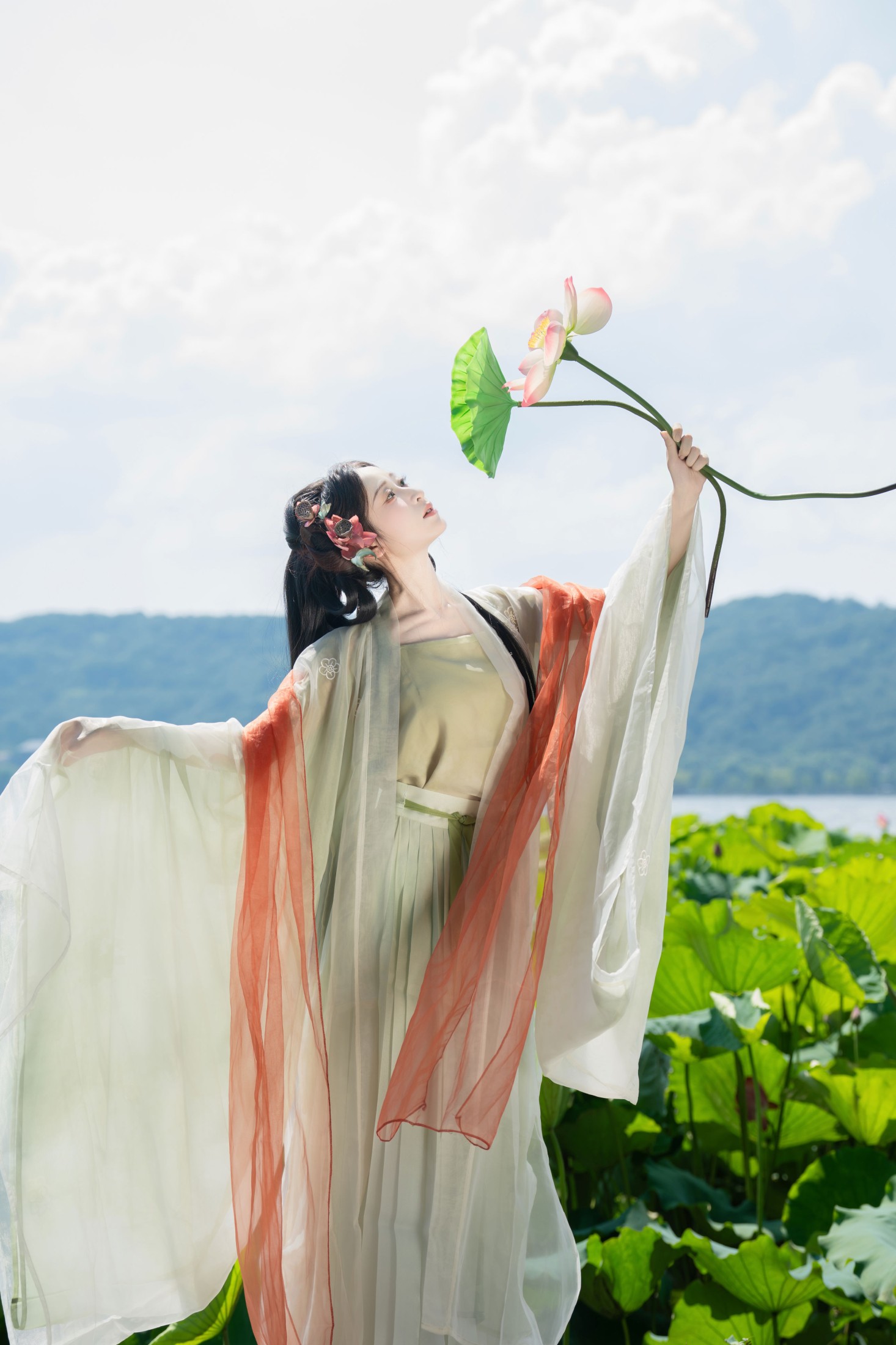 图片[4]-小何 – 《荷花如画》[20P]-COS写真在线网