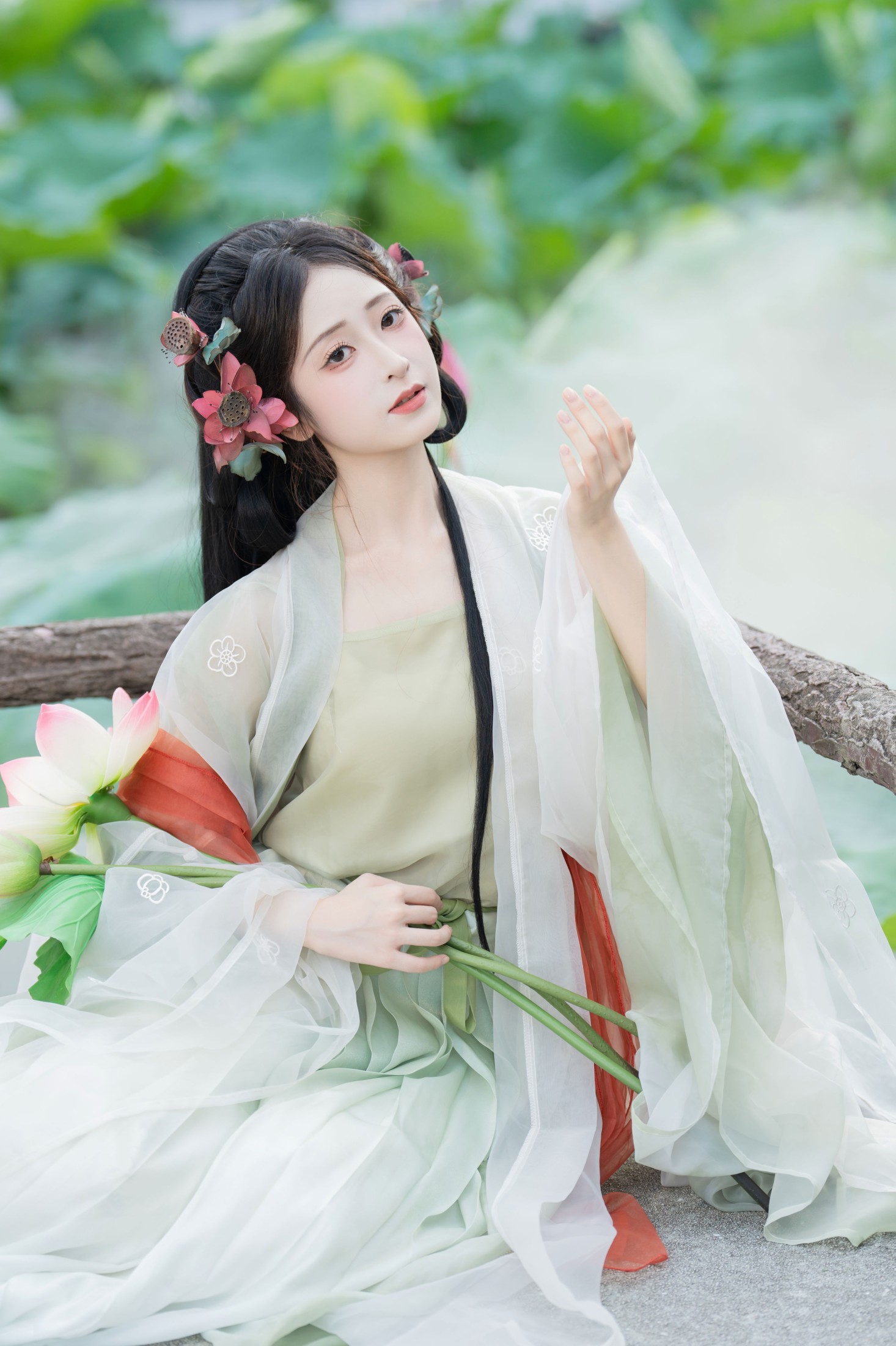 图片[5]-小何 – 《荷花如画》[20P]-COS写真在线网