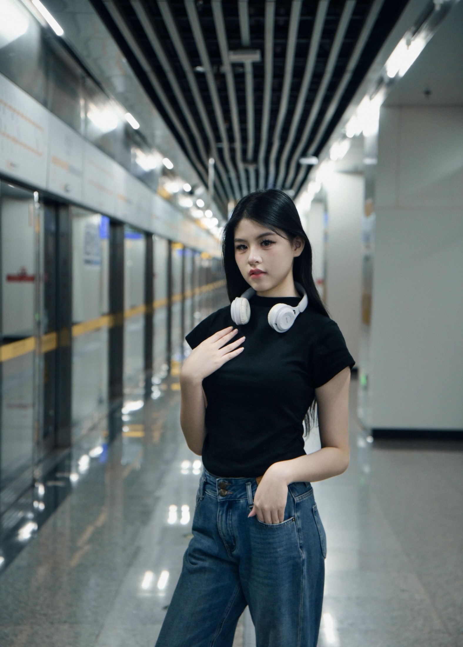 图片[2]-荔枝 – 《地铁站》[14P]-COS写真在线网