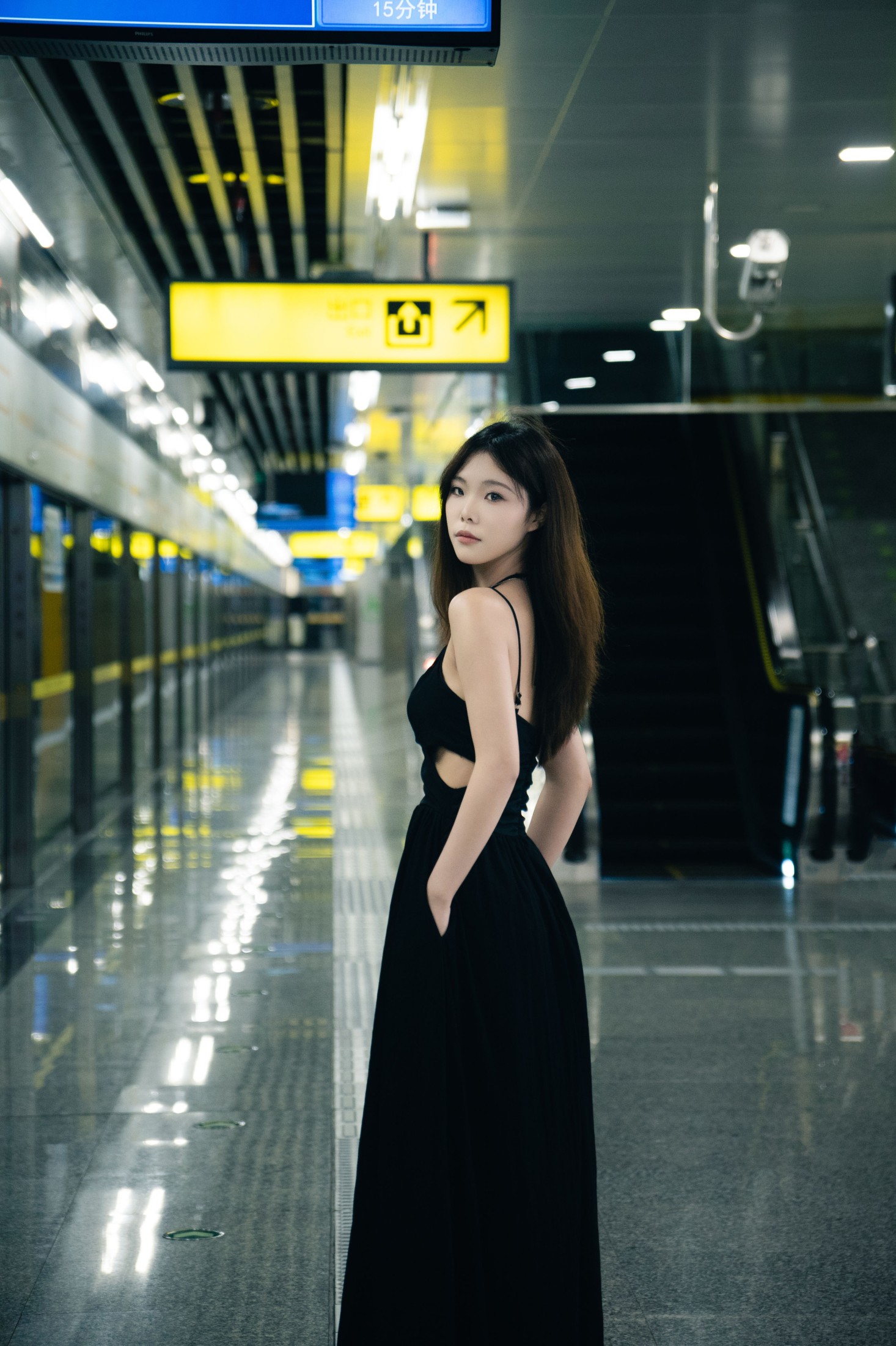 图片[4]-苏打饼干 – 《地铁站暗调》[17P]-COS写真在线网