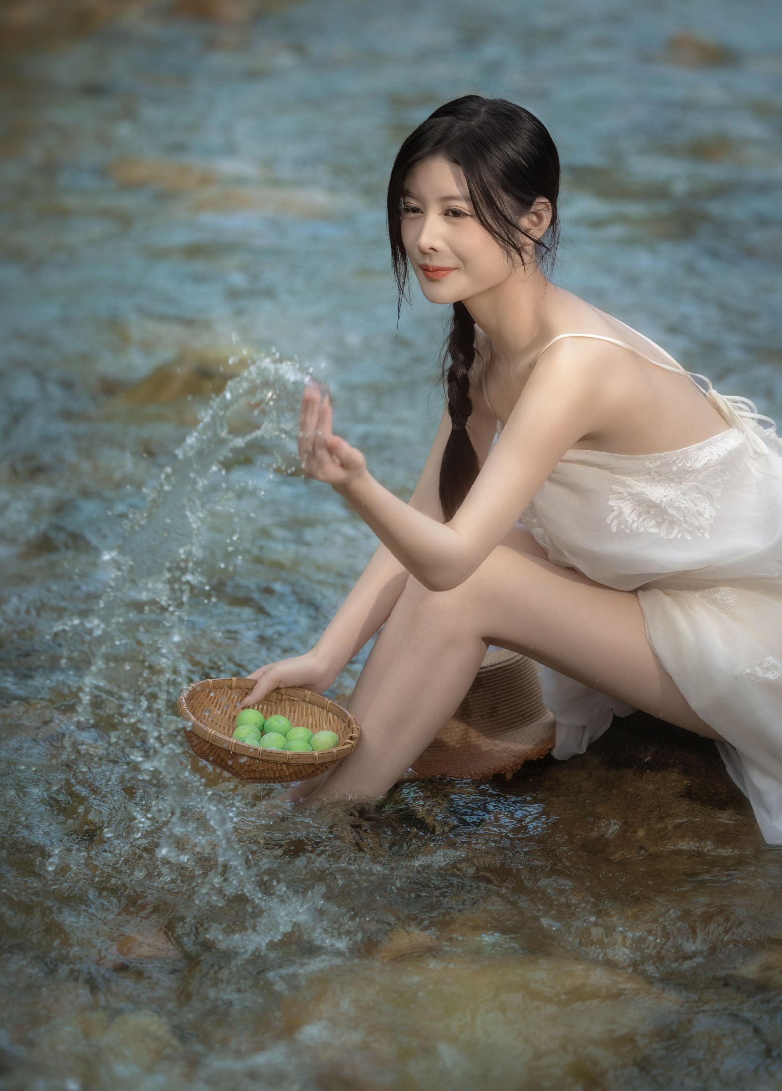 图片[2]-由美 – 《山泉》[34P]-COS写真在线网