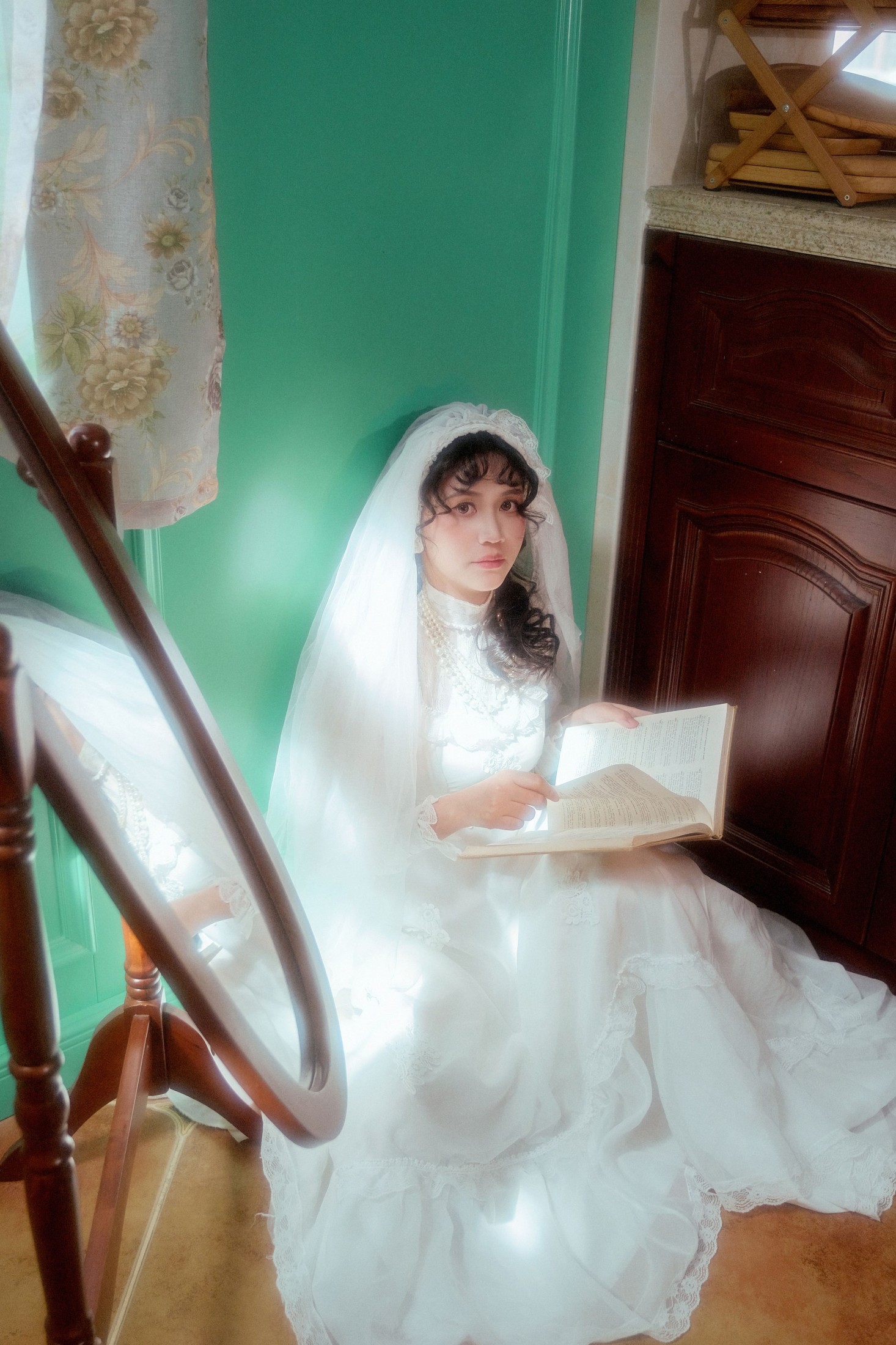 图片[3]-钟灵 – 《复古婚纱》[27P]-COS写真在线网