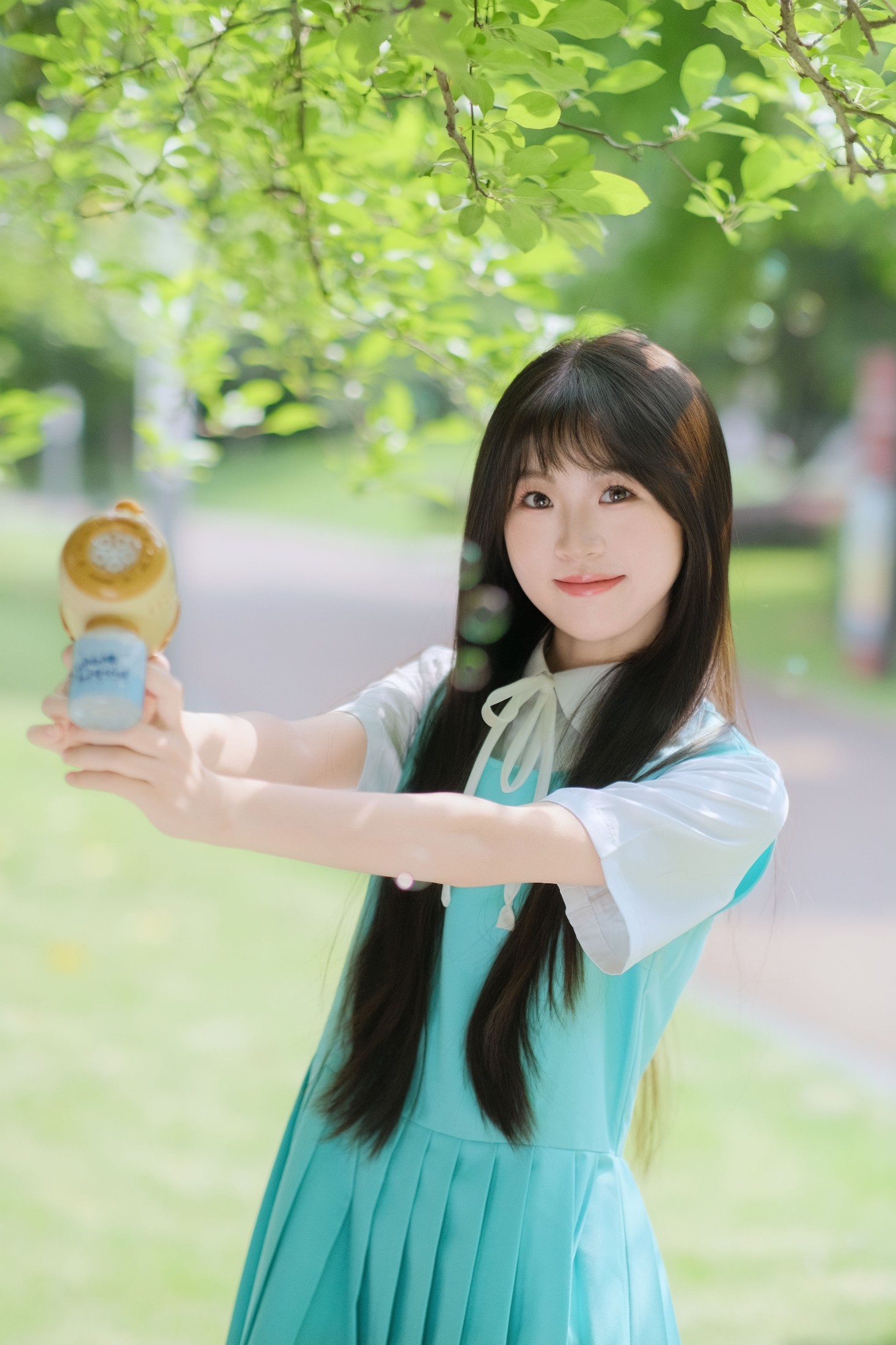 图片[5]-10 – 《空气像青苹果 公车开满花朵》[19P]-COS写真在线网
