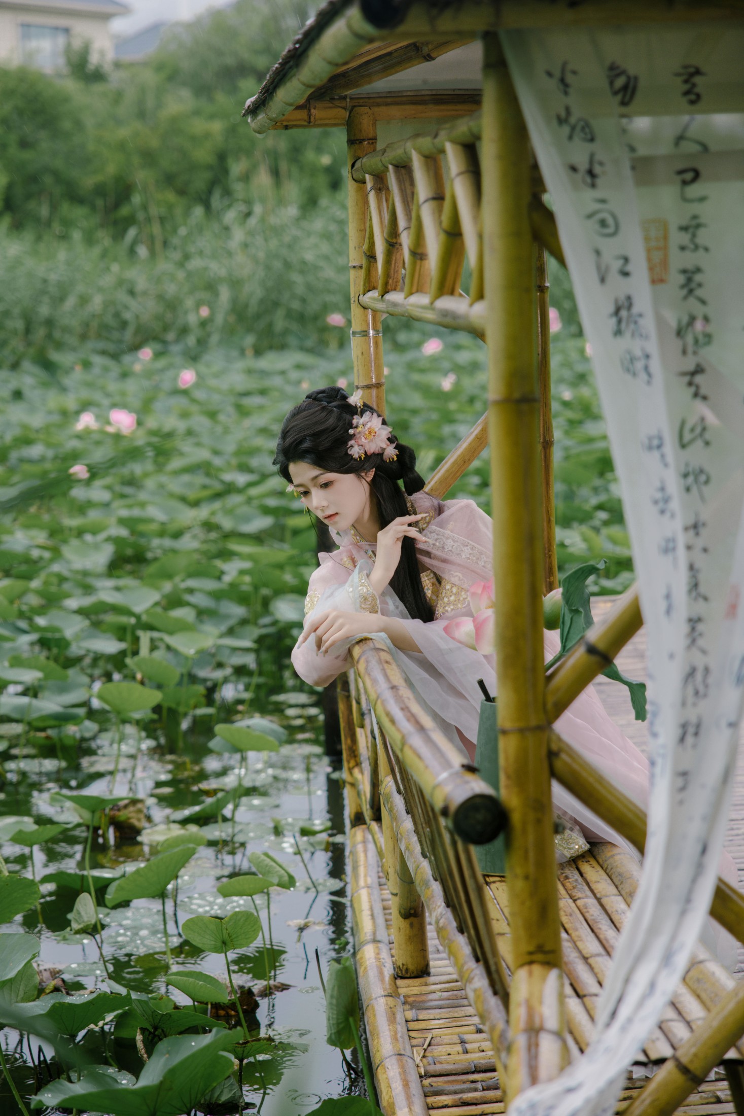 阿琳 – 《雨荷》[25P]-COS写真在线网