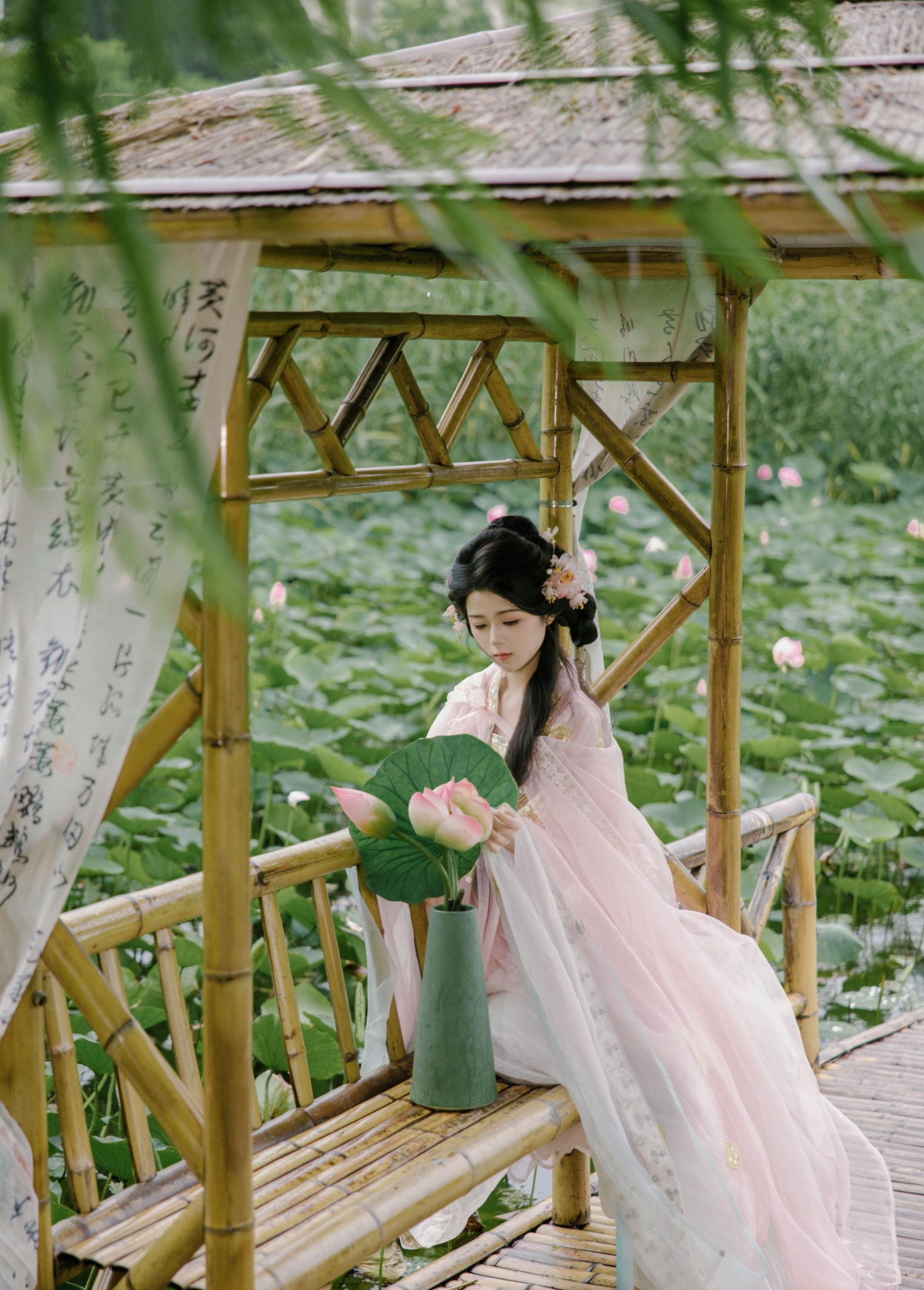 图片[2]-阿琳 – 《雨荷》[25P]-COS写真在线网
