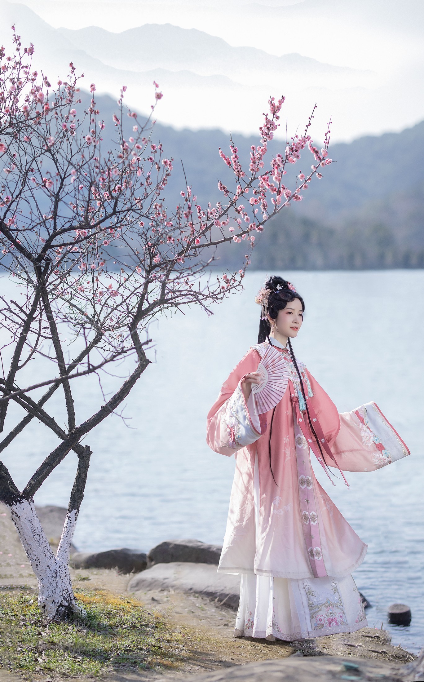 图片[3]-一只阿梦崽 – 《试问春留几日?》[14P]-COS写真在线网