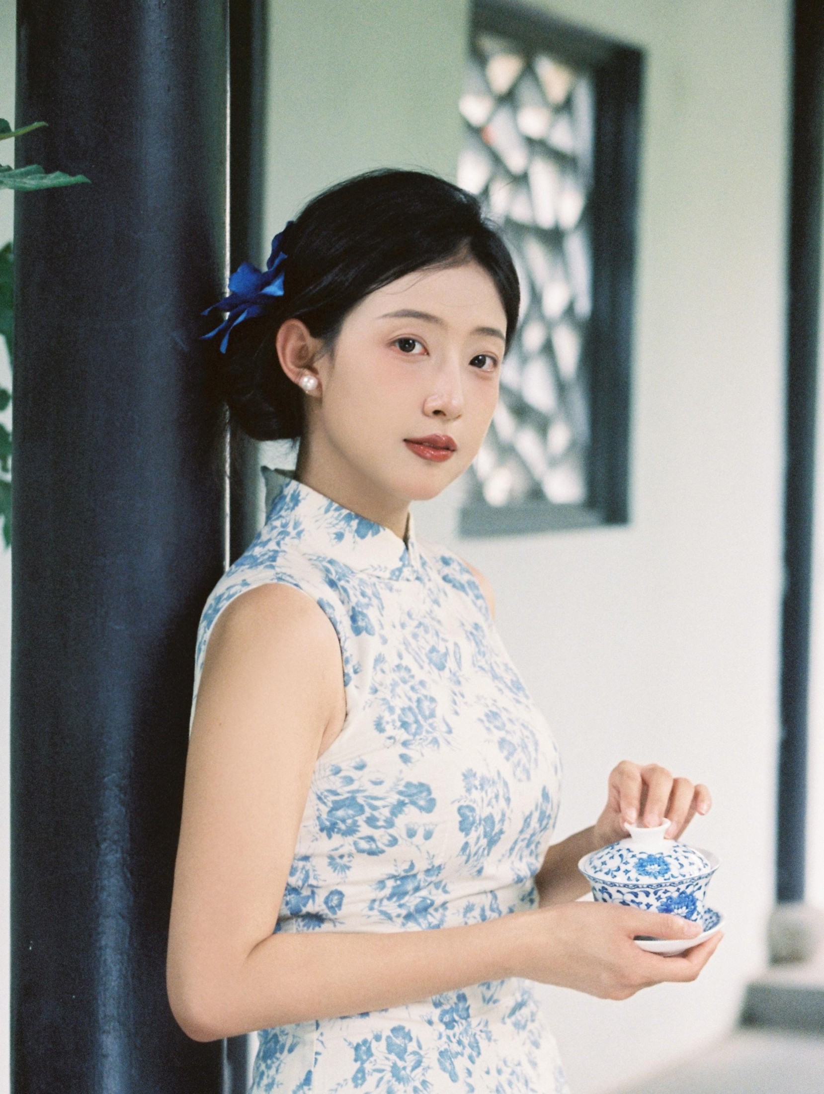图片[2]-小魏小魏 – 《如传世的青花瓷》[16P]-COS写真在线网