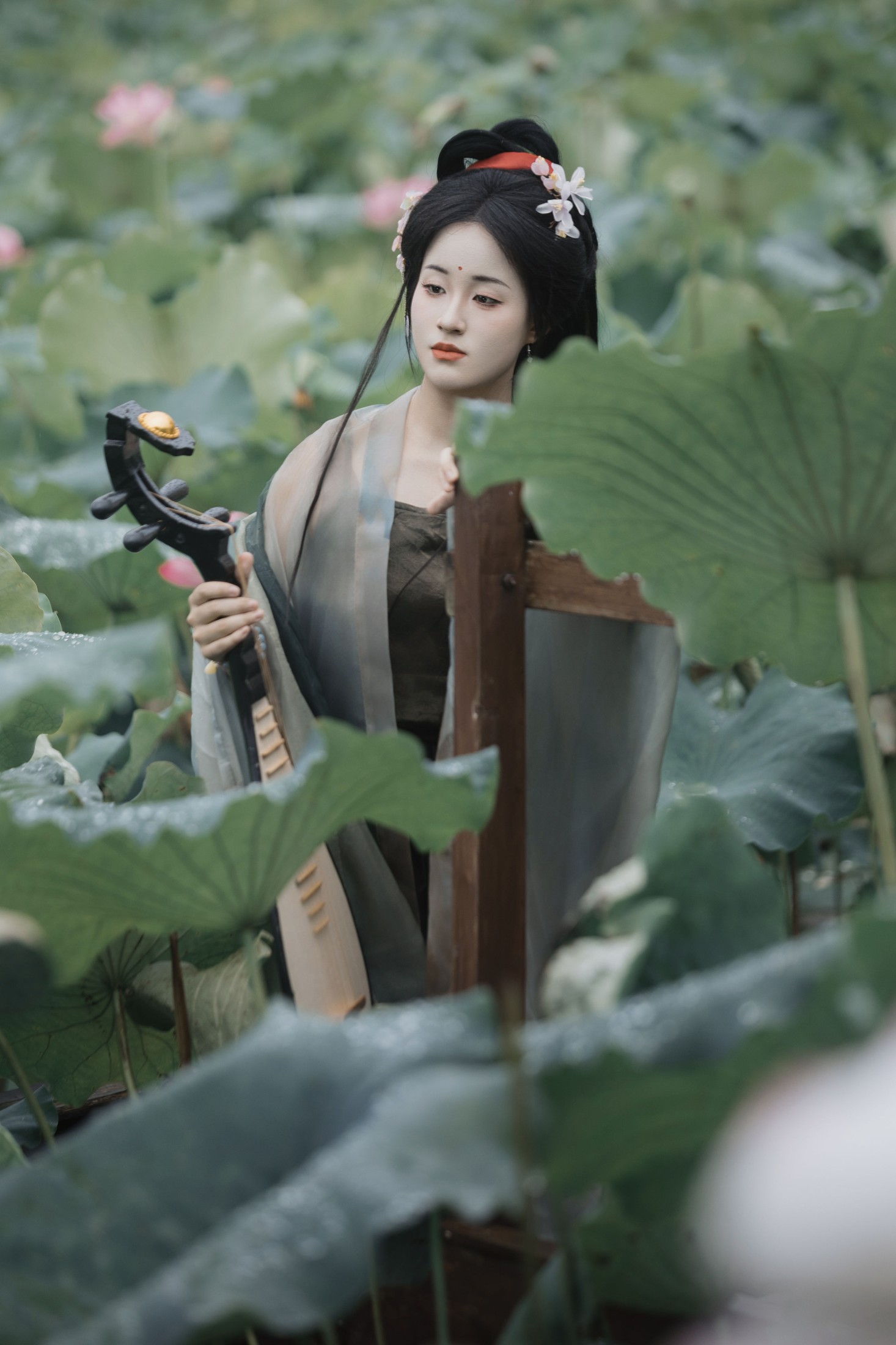 图片[5]-原地掉线去夜闹 – 《雨中采荷》[35P]-COS写真在线网