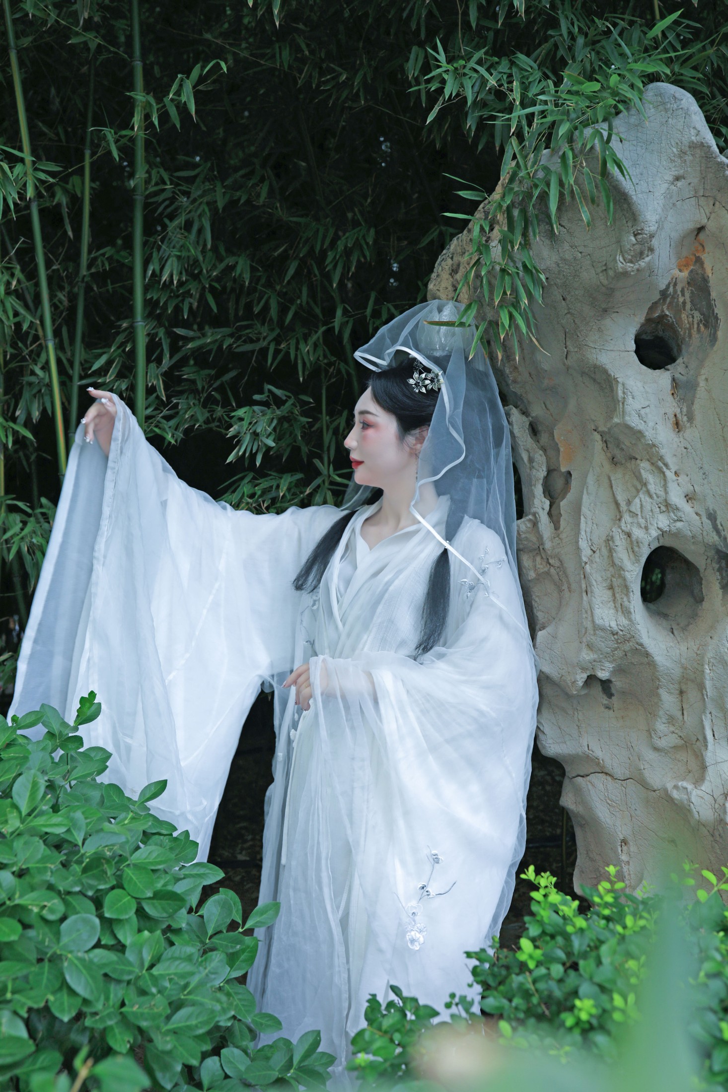 图片[4]-辉儿 – 《汉服菩萨装写真–济南豹突泉》[28P]-COS写真在线网