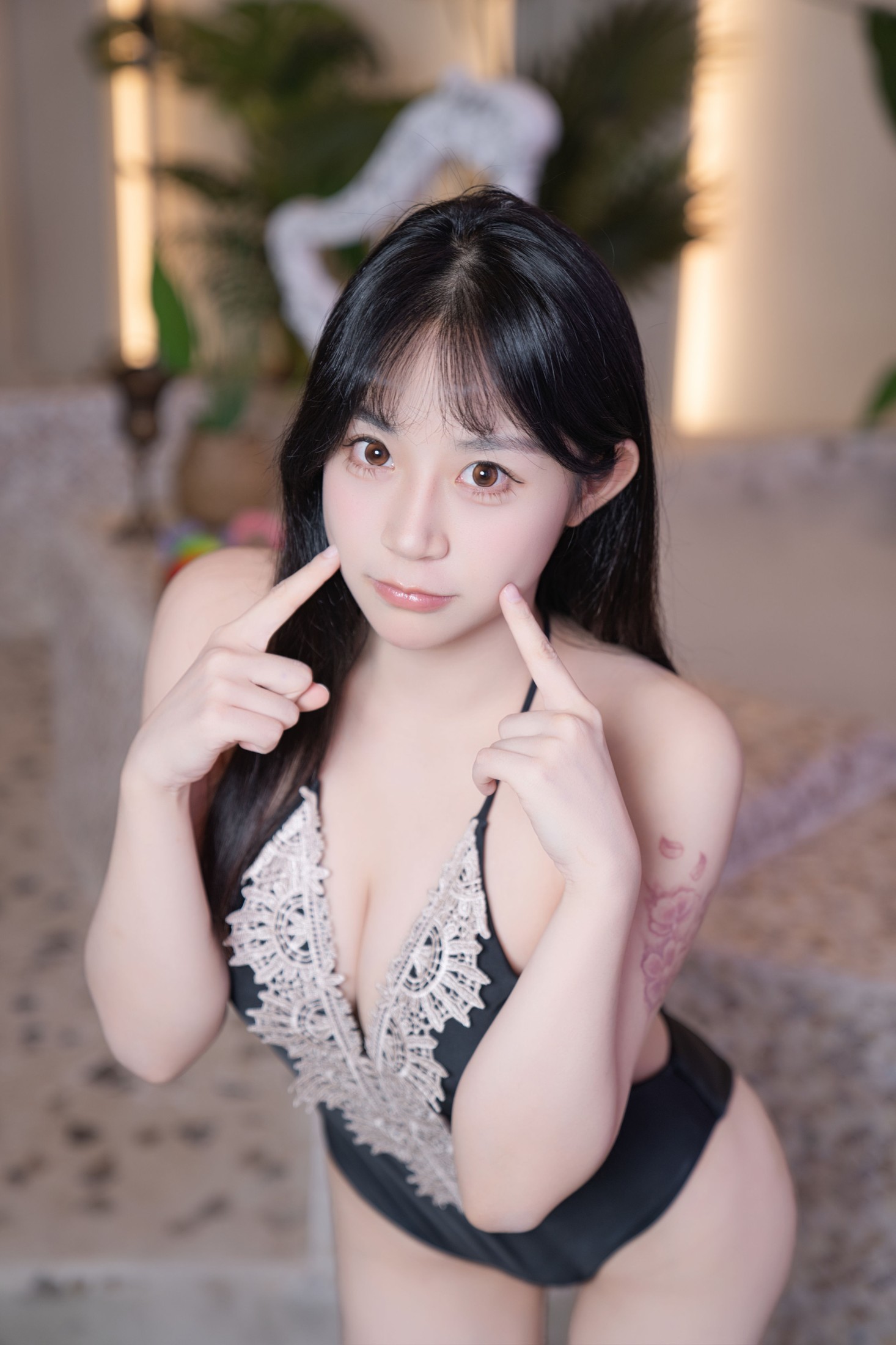 一元同学Jodie – 《泳衣・蕾丝・柔光》[41P]-COS写真在线网