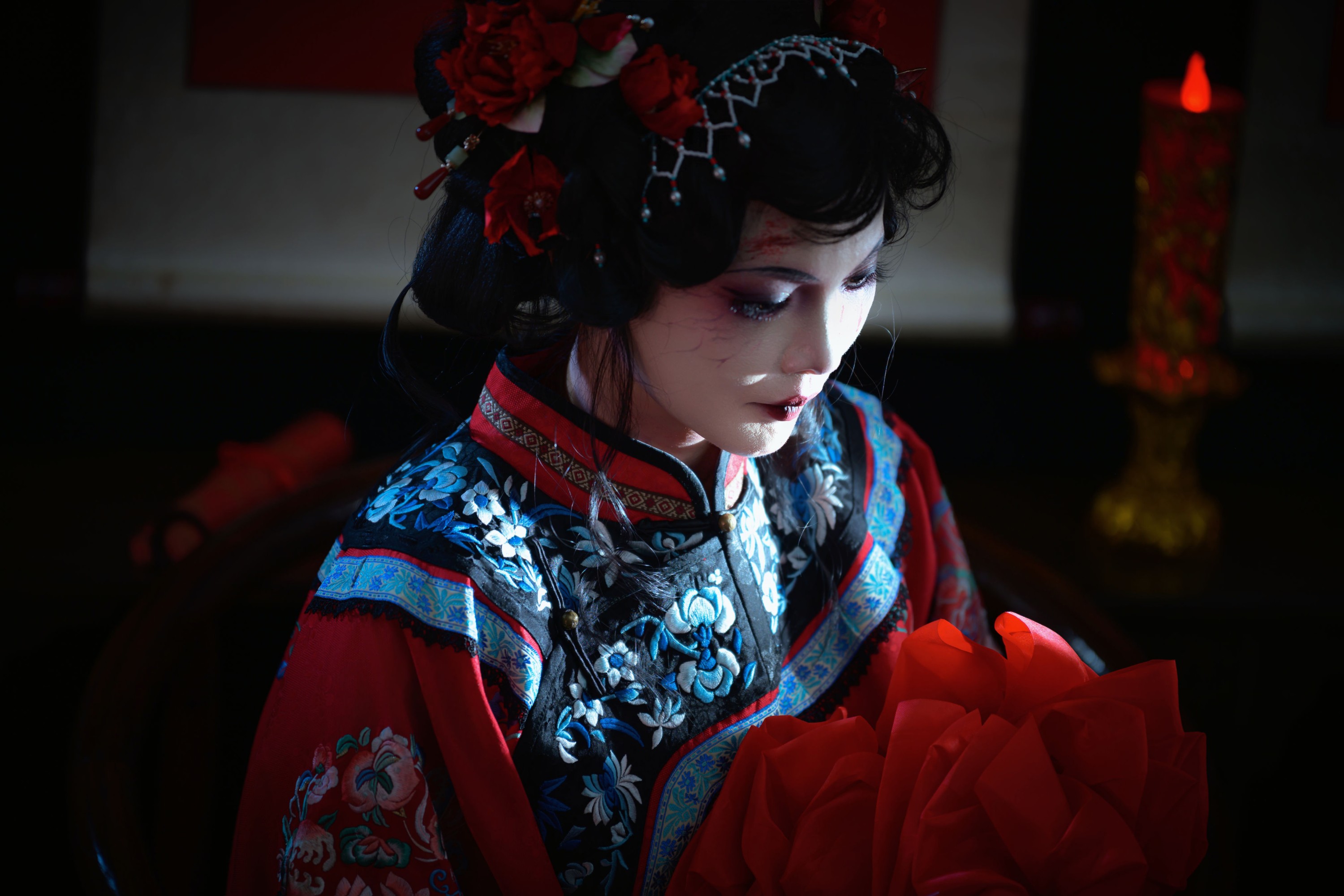 燕小胖 – 《一袭红衣，一生执念。》[18P]-COS写真在线网