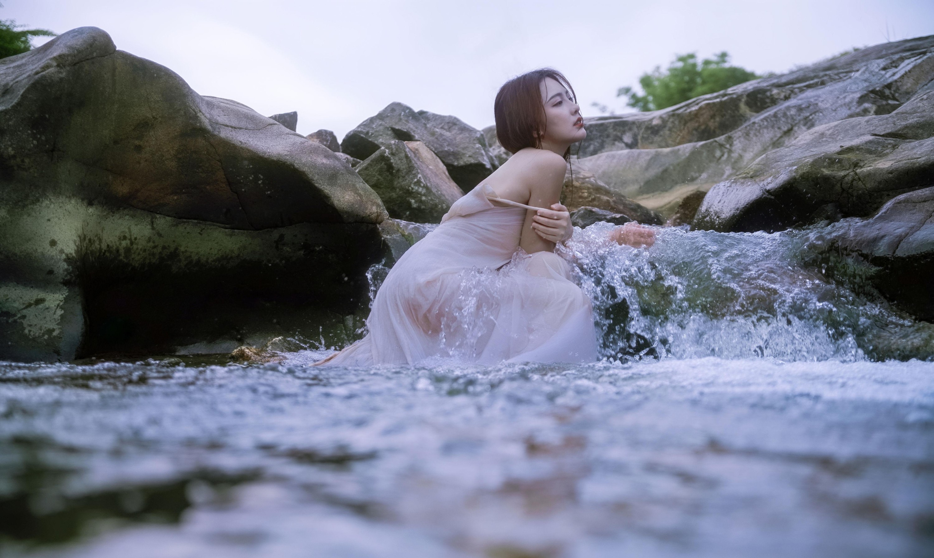图片[2]-颖儿YY – 《巨石拥仙・溪自流》[32P]-COS写真在线网