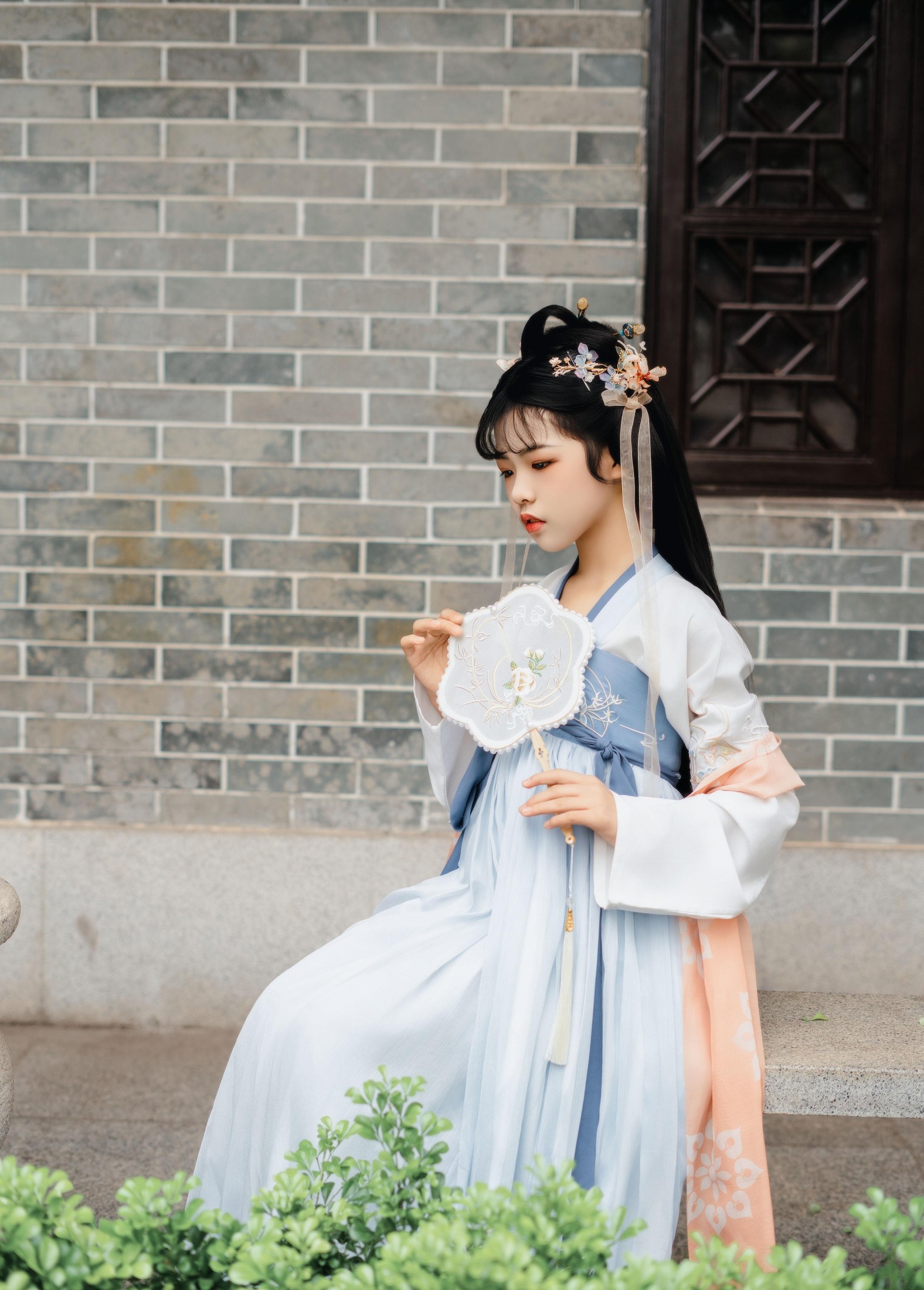 图片[2]-丹丹 – 《穿汉服的小女孩》[16P]-COS写真在线网