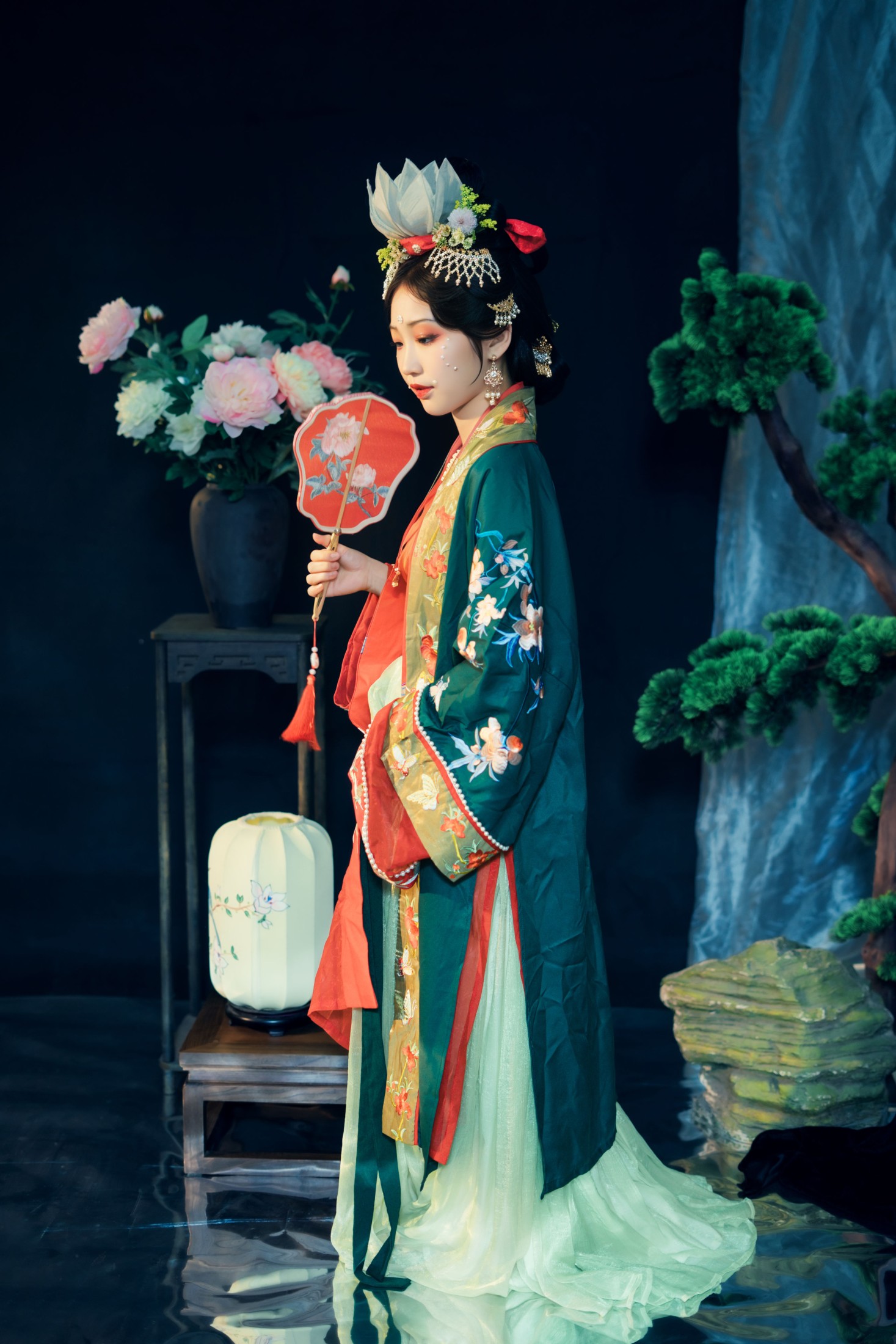 番茄 – 《问心》[18P]-COS写真在线网