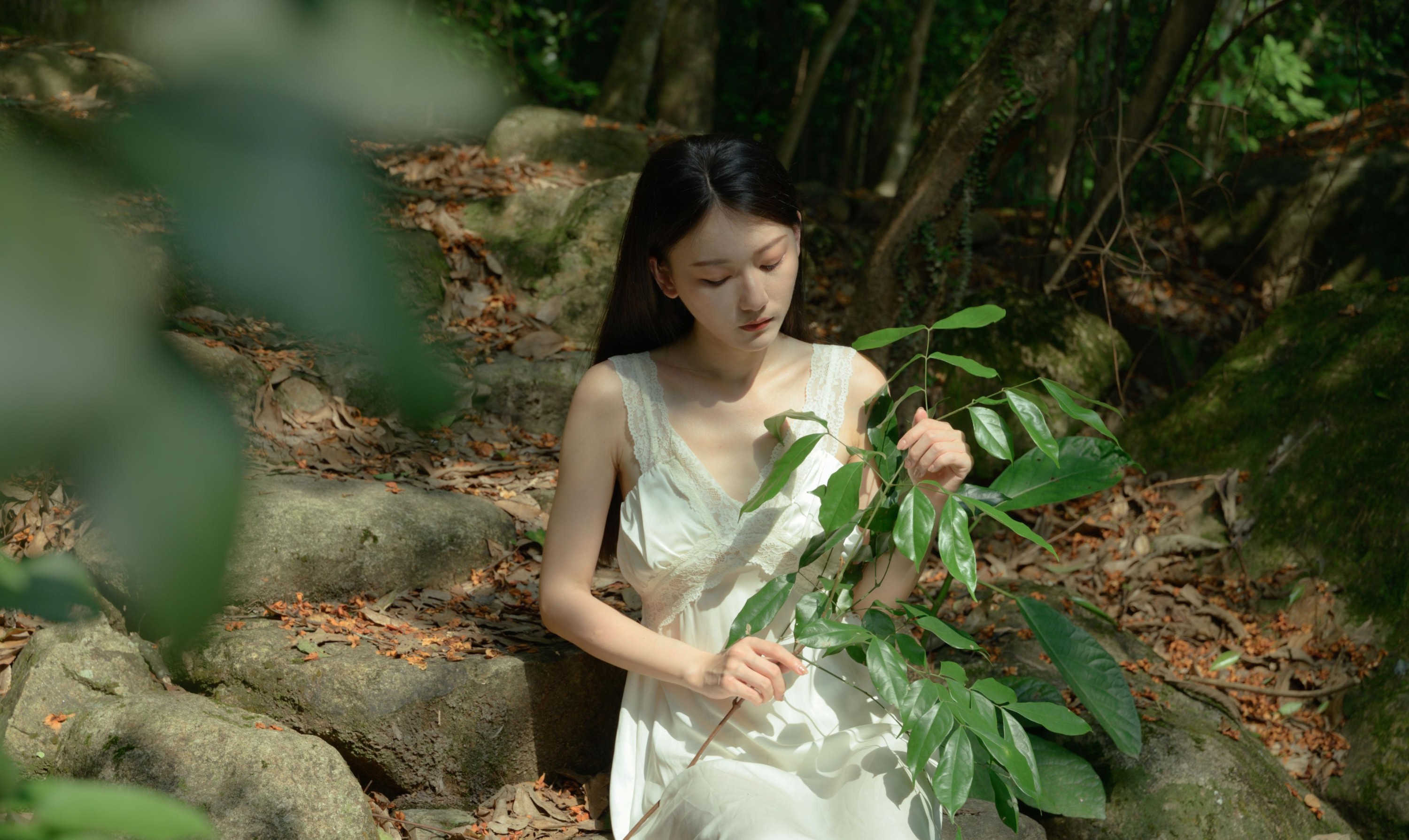图片[2]-小月 – 《夏天已到悬铃木》[28P]-COS写真在线网