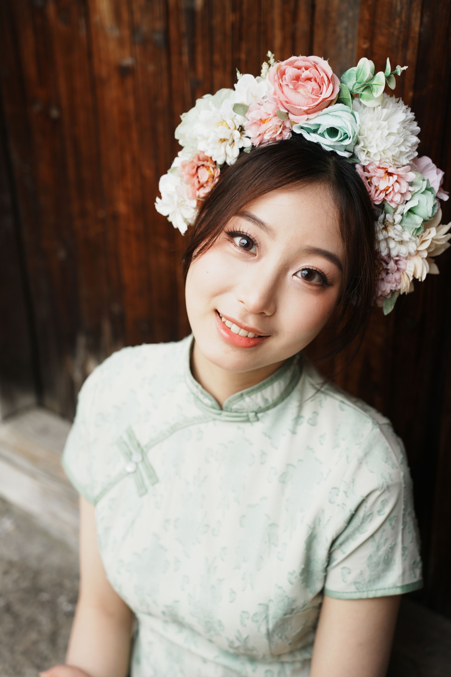 小u – 《绿色旗袍簪花》[17P]-COS写真在线网