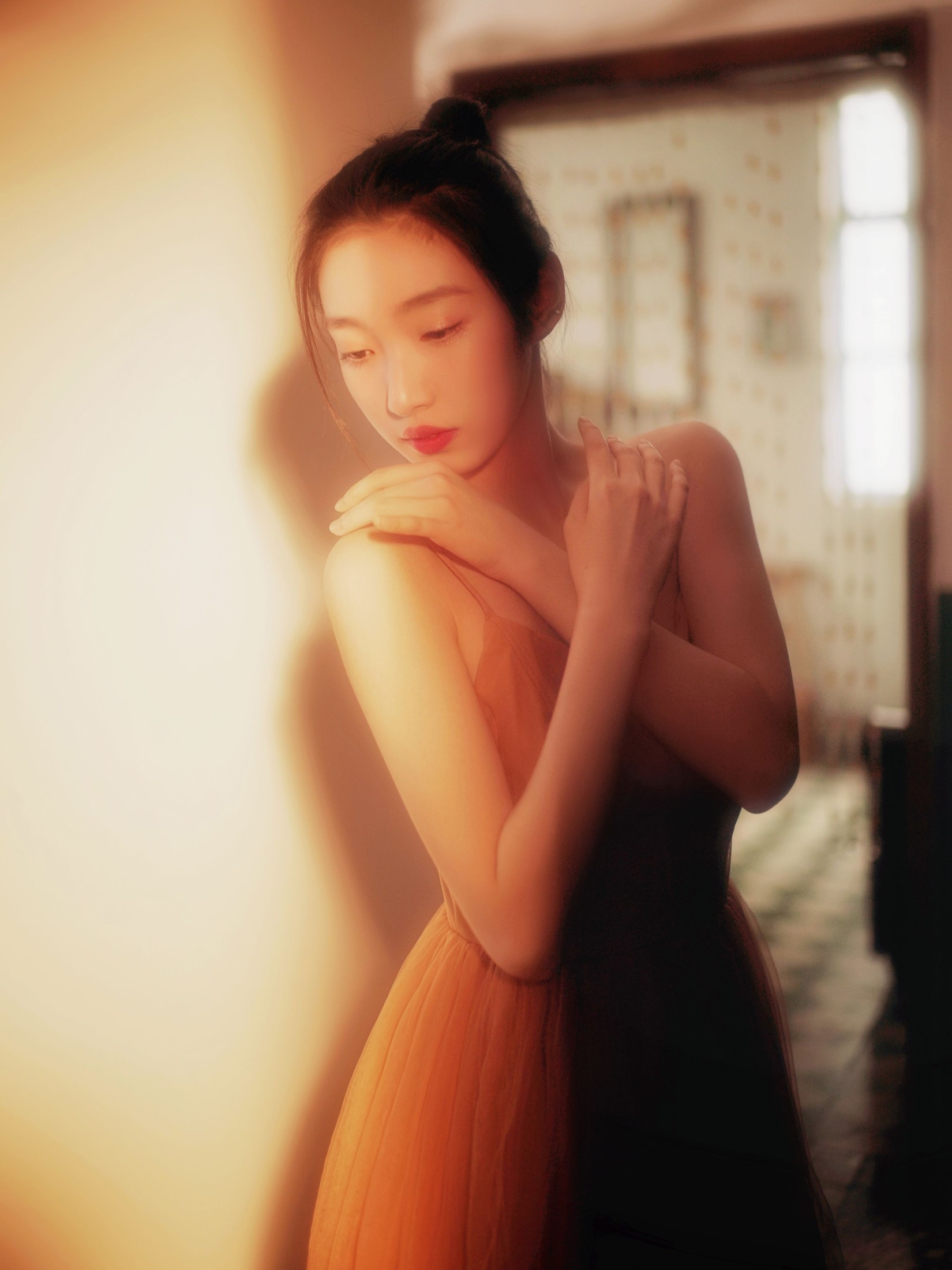 Yulia – 《黄灯下的芭蕾》[18P]-COS写真在线网