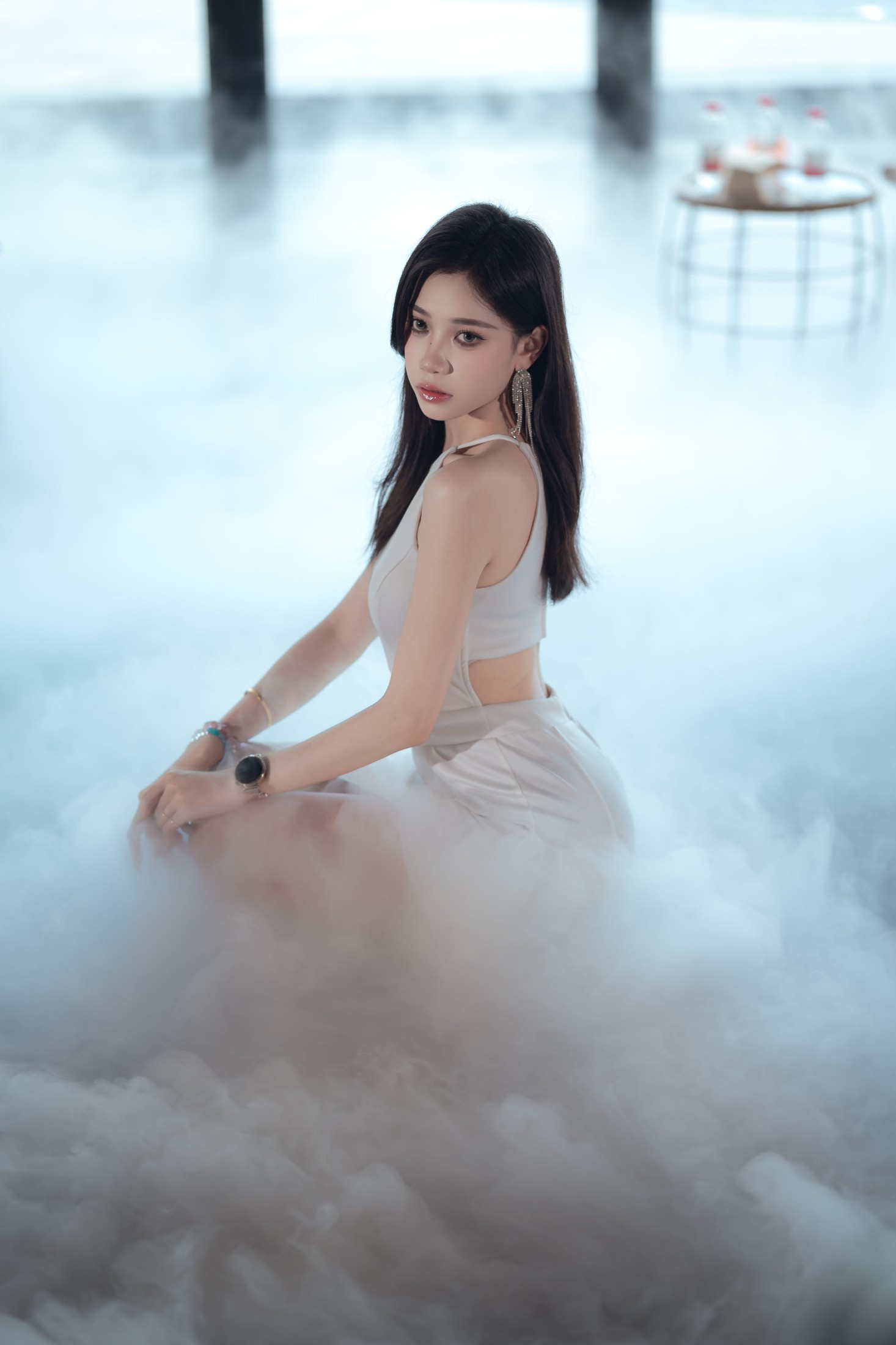 璐璐 – 《雾》[13P]-COS写真在线网