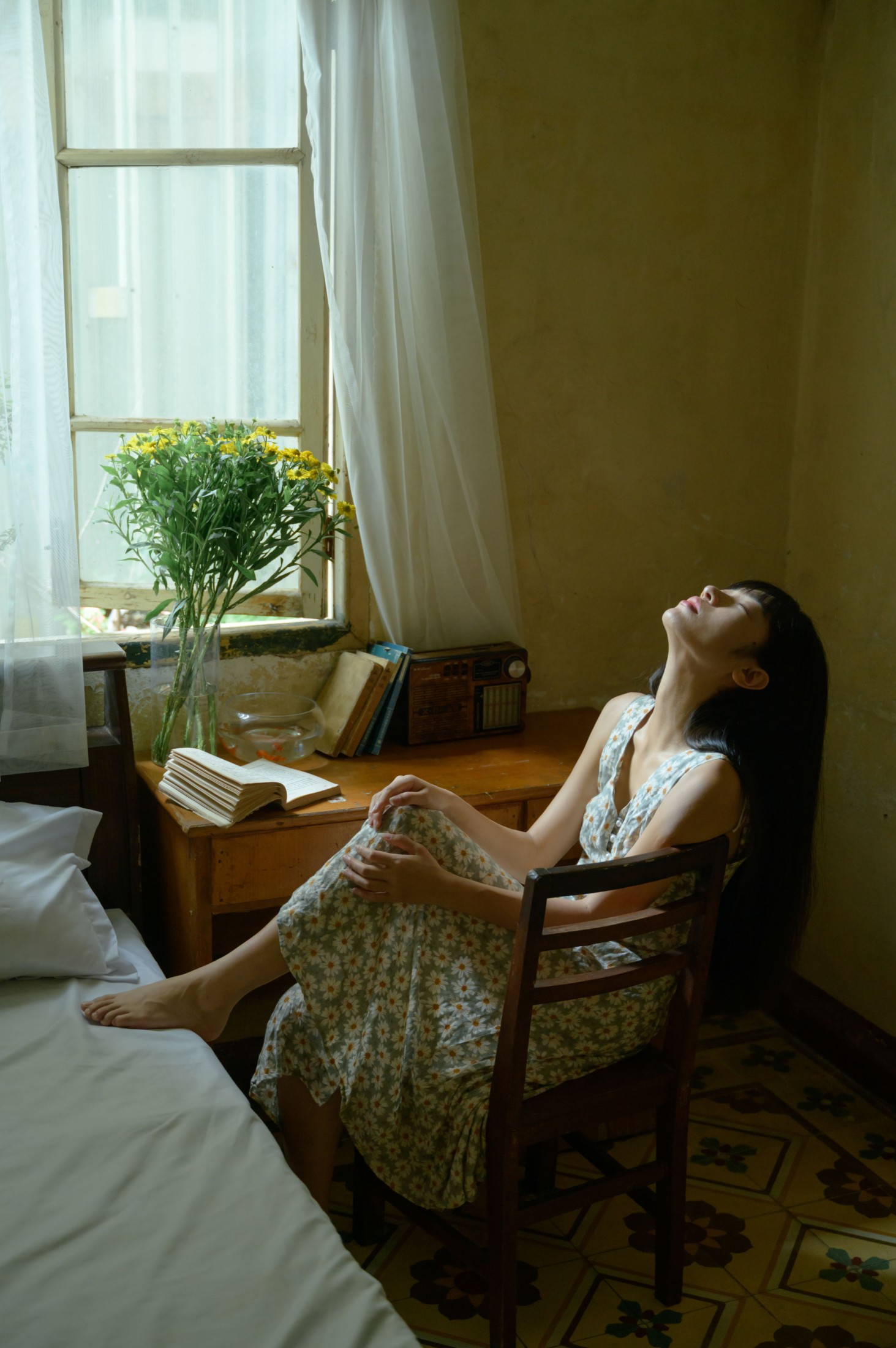 图片[5]-山野小果 – 《房间》[34P]-COS写真在线网