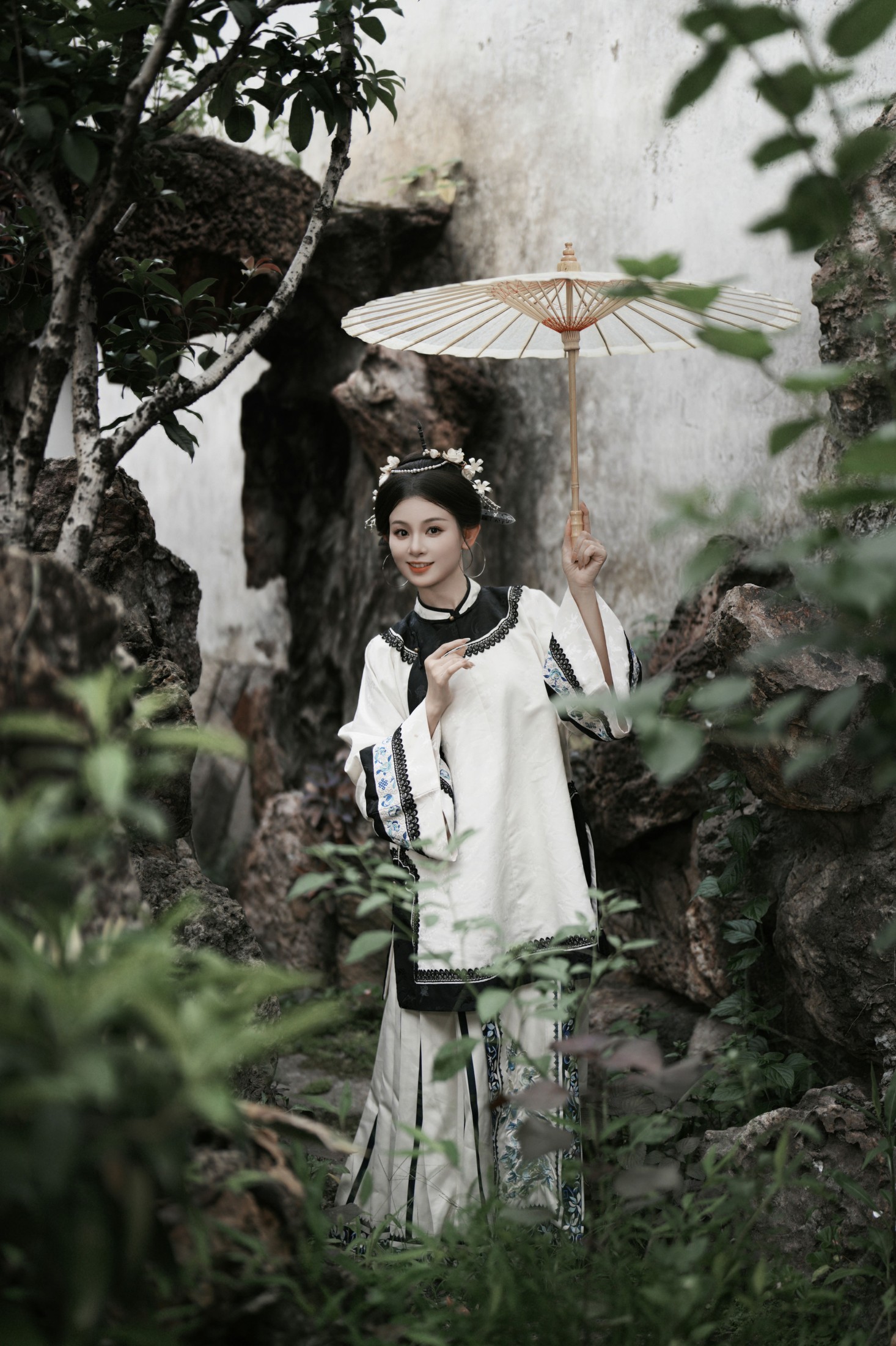 洛宁-唐 – 《三把刀人像拍摄（黑白双煞）》[27P]-COS写真在线网