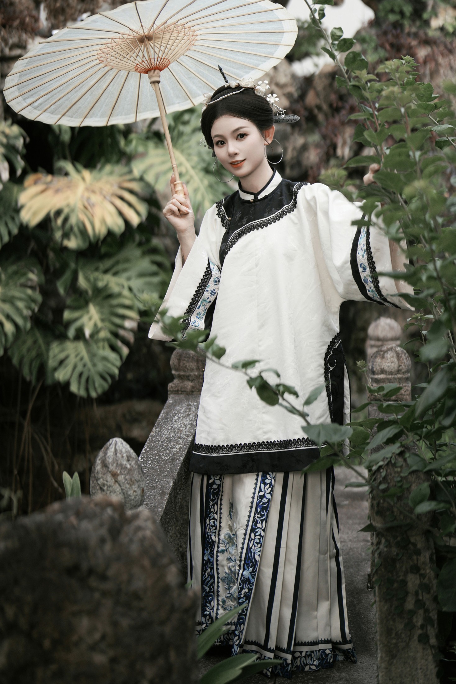 图片[4]-洛宁-唐 – 《三把刀人像拍摄（黑白双煞）》[27P]-COS写真在线网