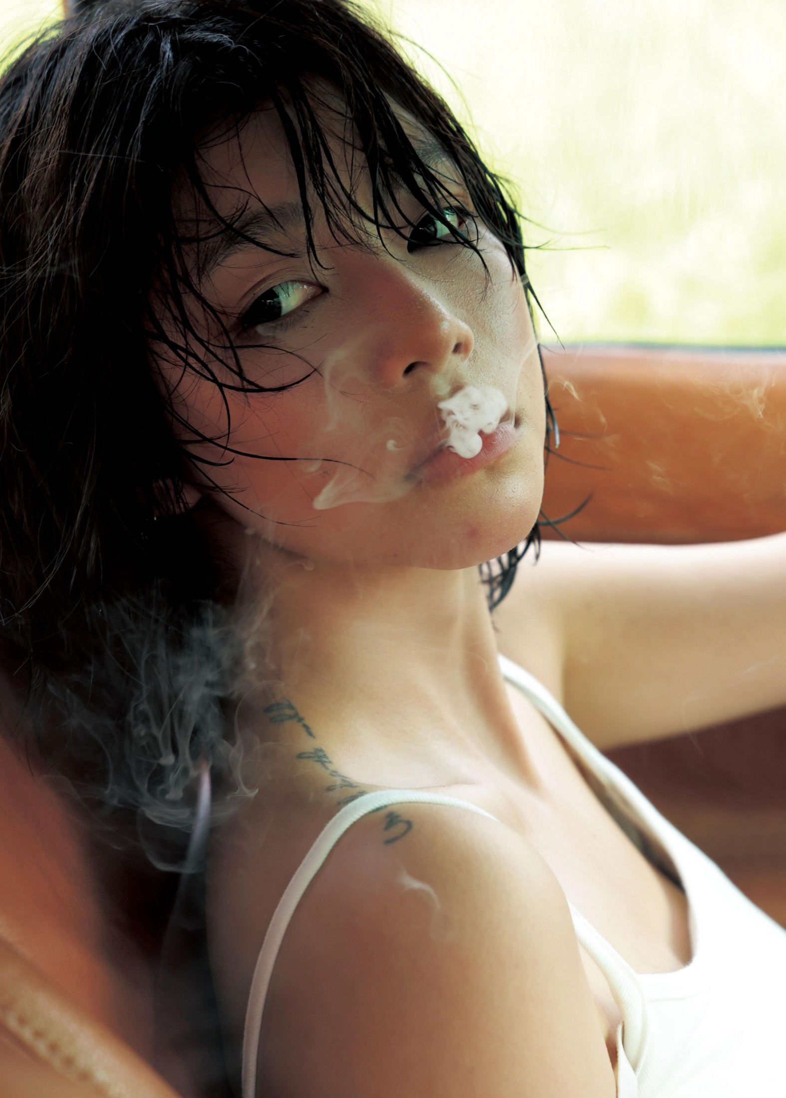 图片[2]-BiuBiu是可爱 – 《旧车，野草，微醺的风》[14P]-COS写真在线网