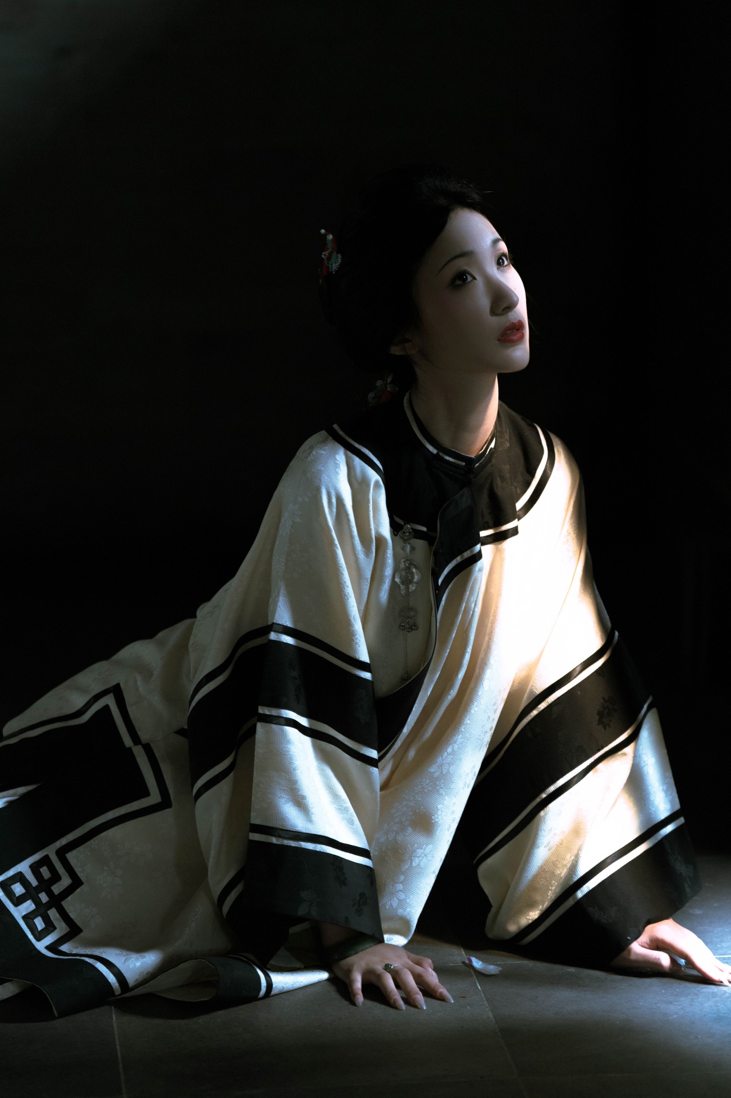 图片[4]-荷里寒 – 《枯寂人生》[28P]-COS写真在线网