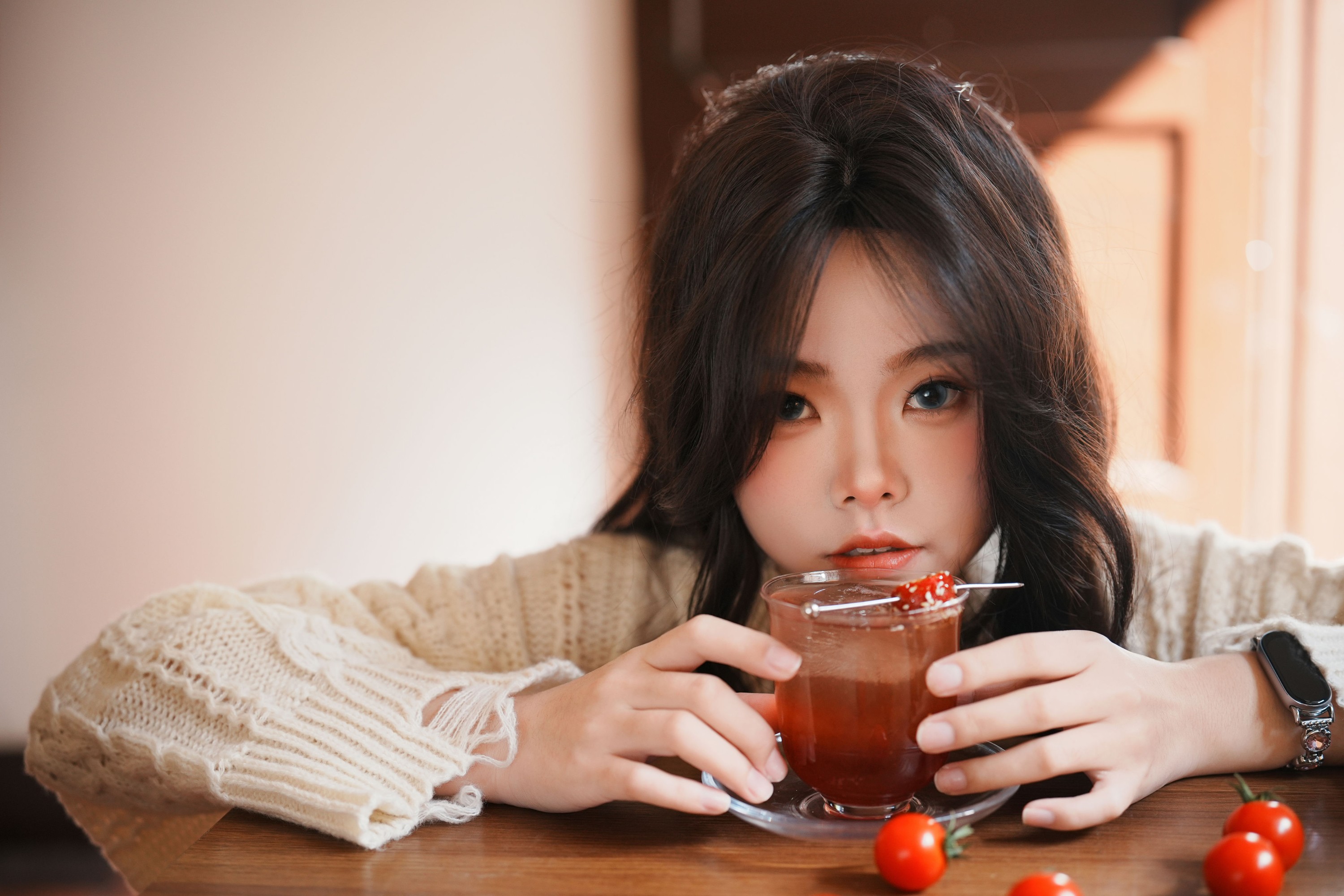 乐迪 – 《室内番茄写真》[13P]-COS写真在线网
