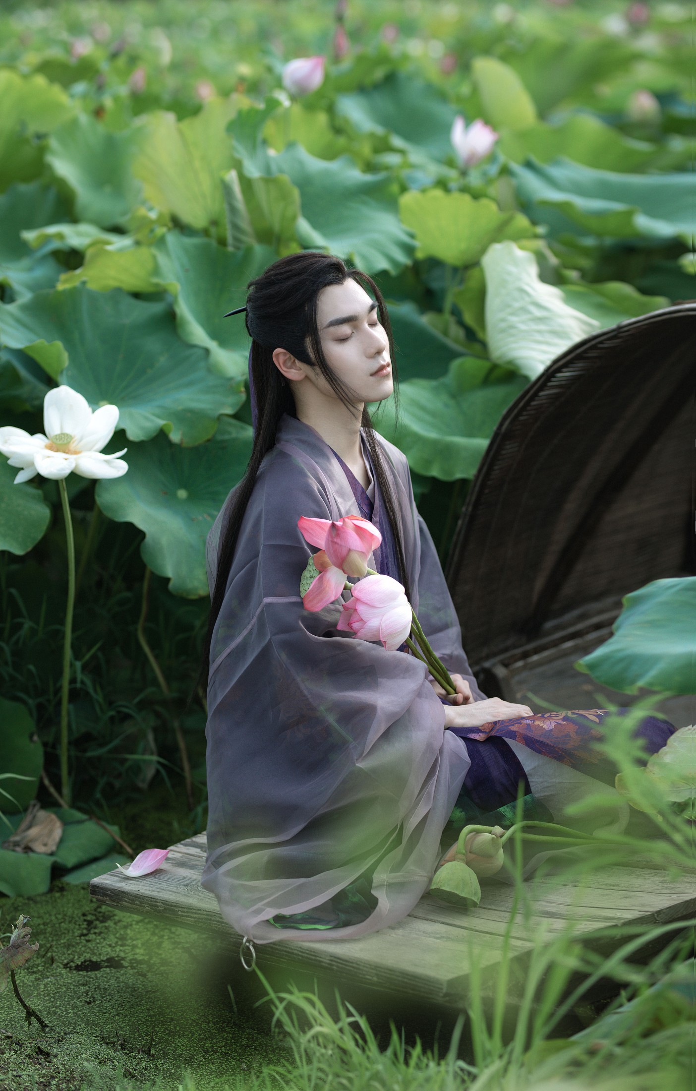 奈何Ne – 《满身明月看荷花》[13P]-COS写真在线网