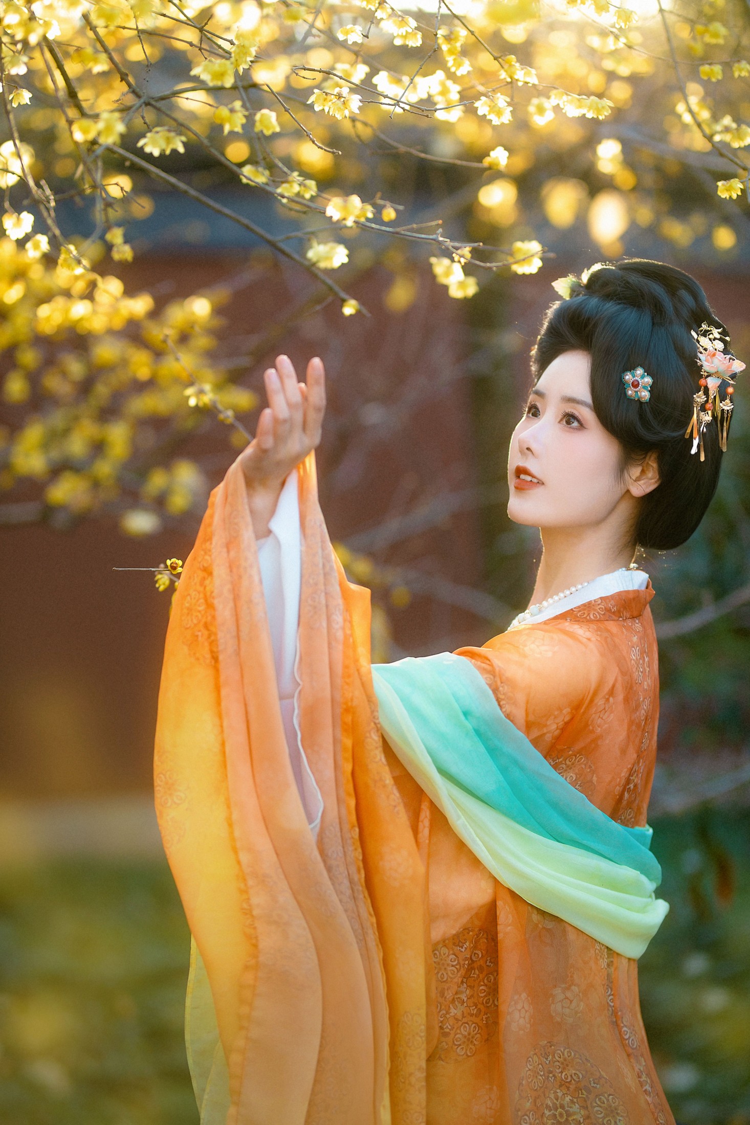 人间月-素尘 – 《钱王祠腊梅》[14P]-COS写真在线网
