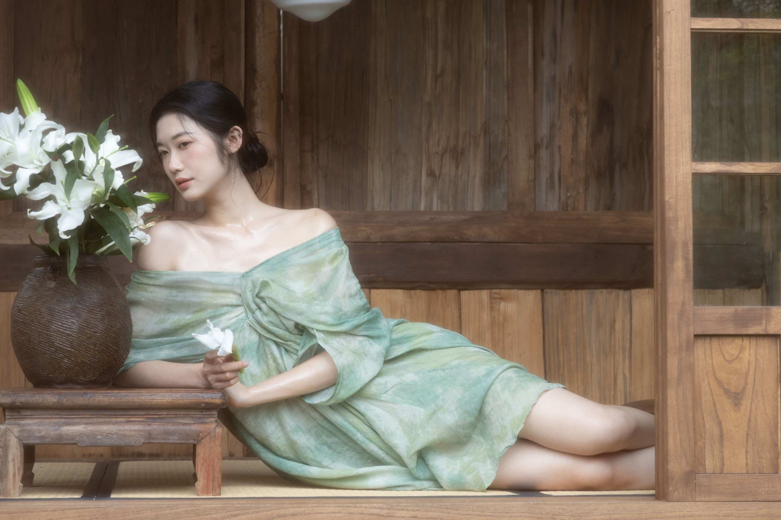 费里妮妮 – 《竹林、少女和新中式》[18P]-COS写真在线网