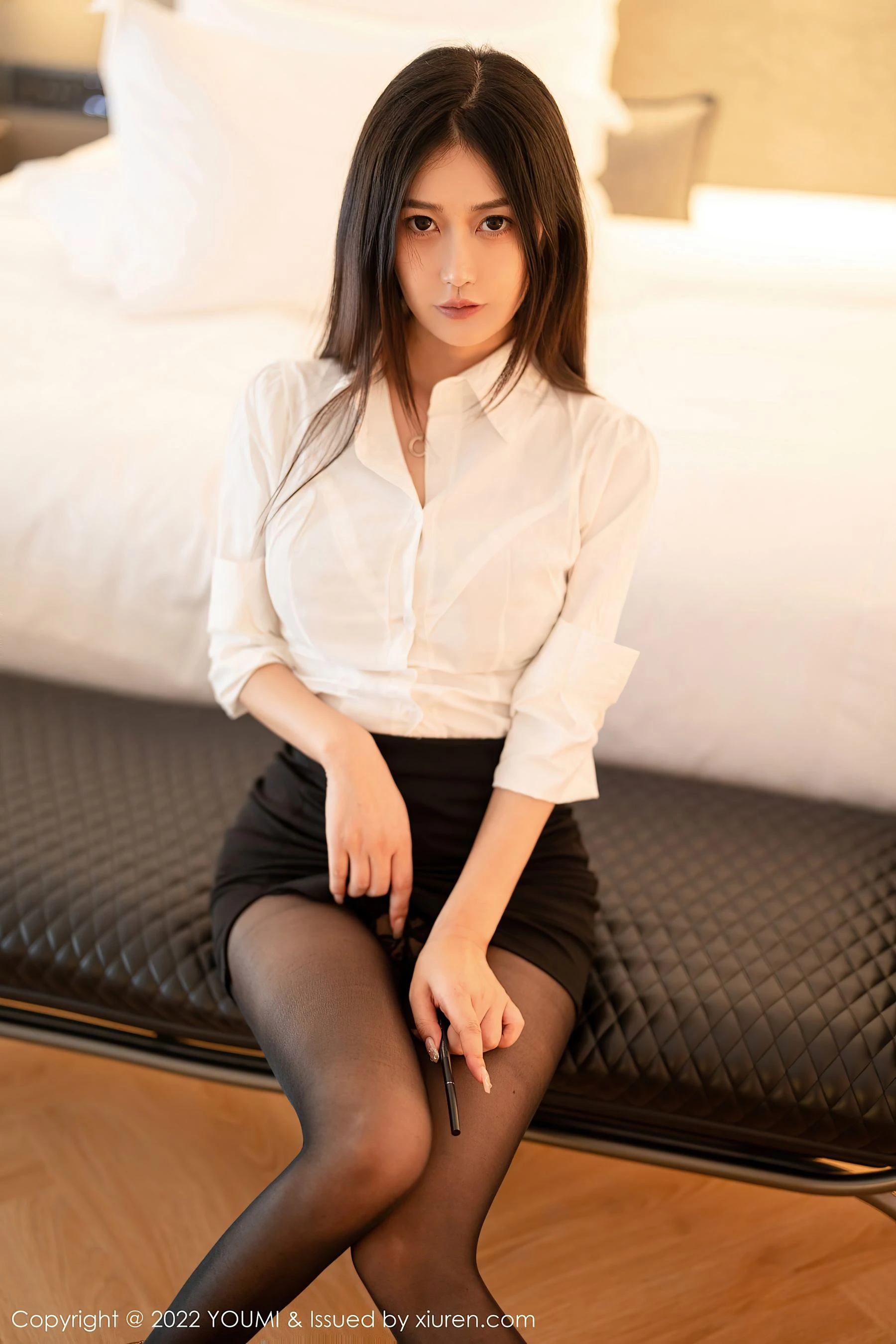 图片[2]-尤蜜荟 VOL.827 laura阿姣 黑丝美腿-COS写真在线网