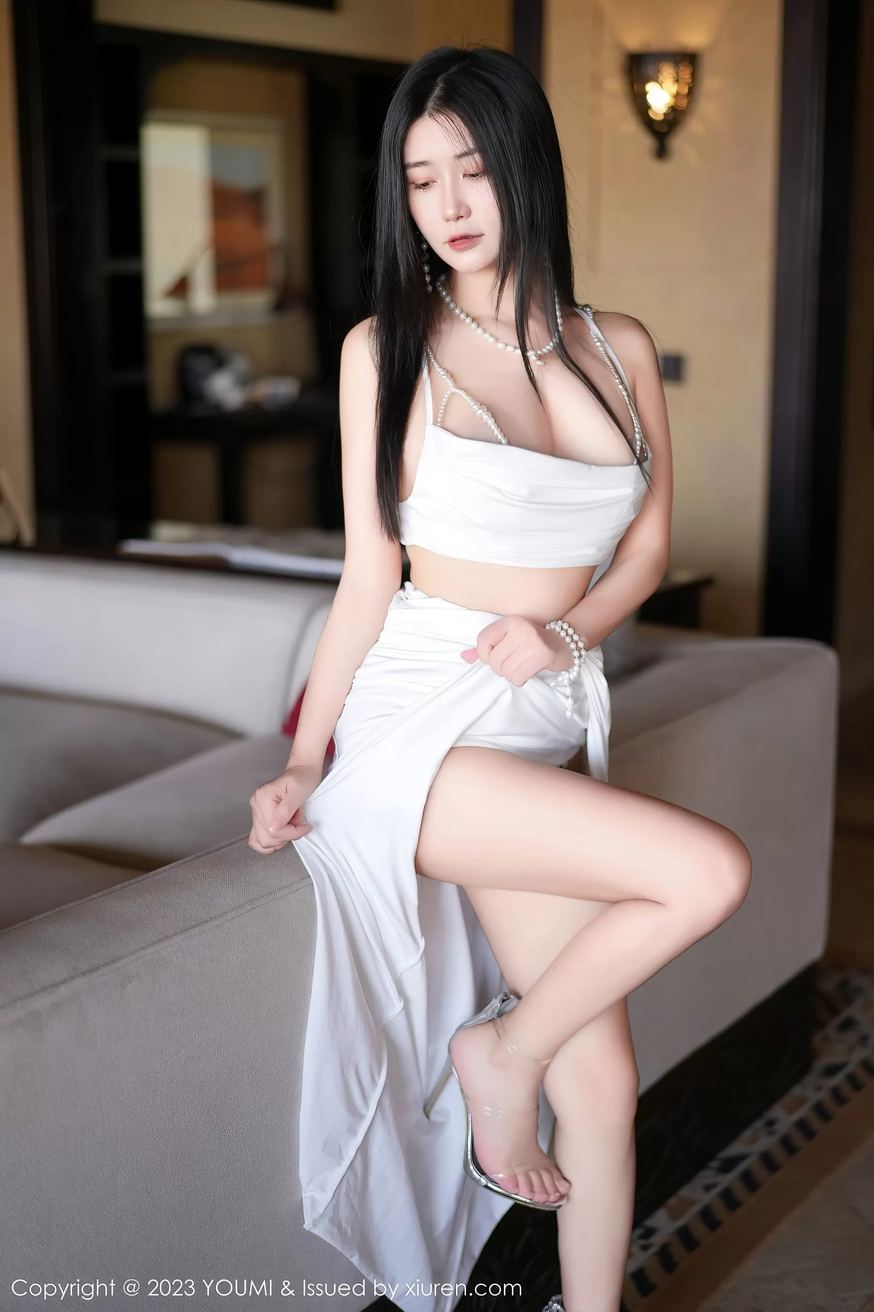 图片[2]-尤蜜荟 VOL.971 laura阿姣 长裙美腿 [79P]-COS写真在线网