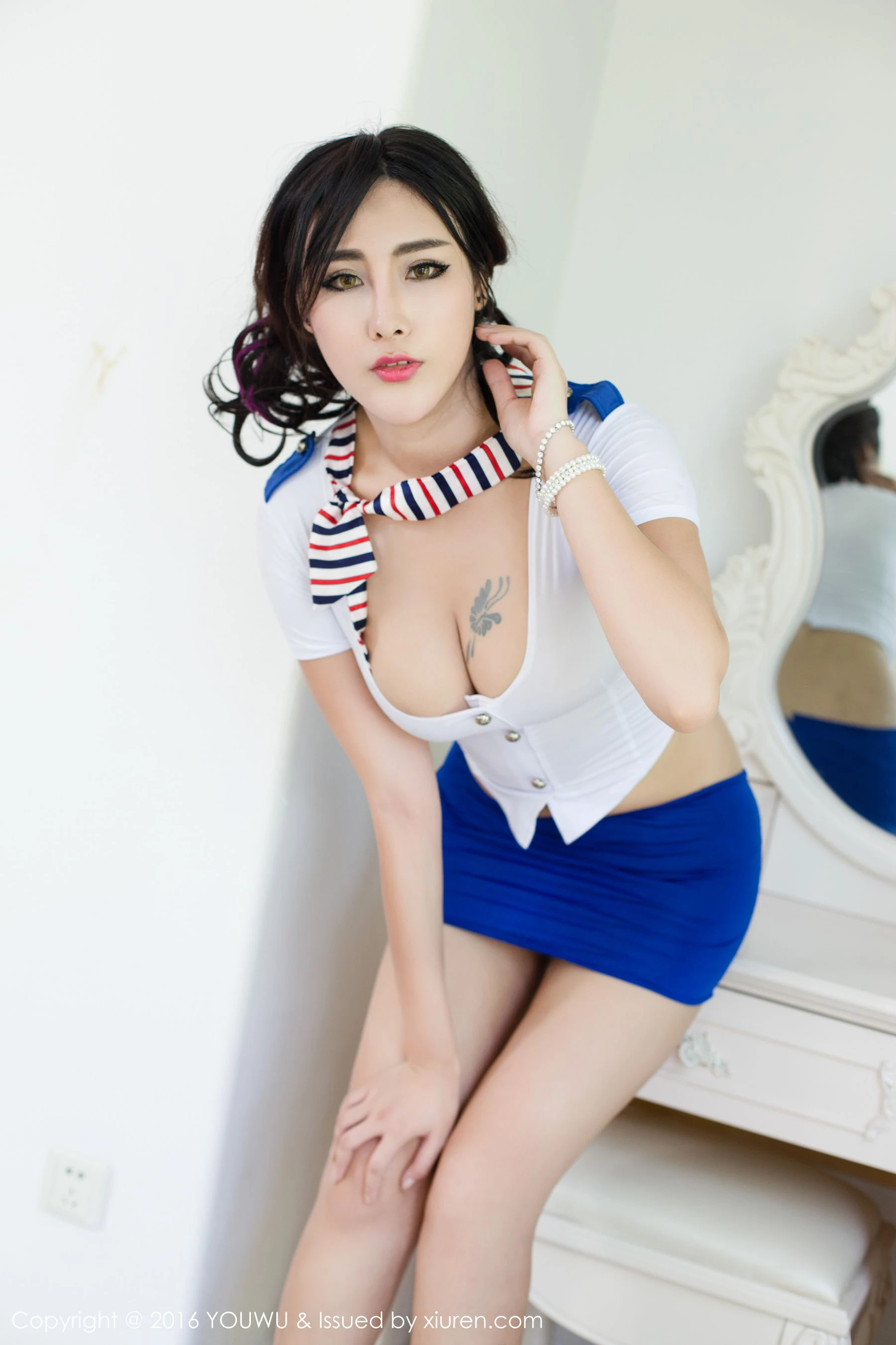 图片[6]-FoxYini孟狐狸《职业制服诱惑、惹火球衣、性感内衣》 尤物馆 Vol.031-COS写真在线网